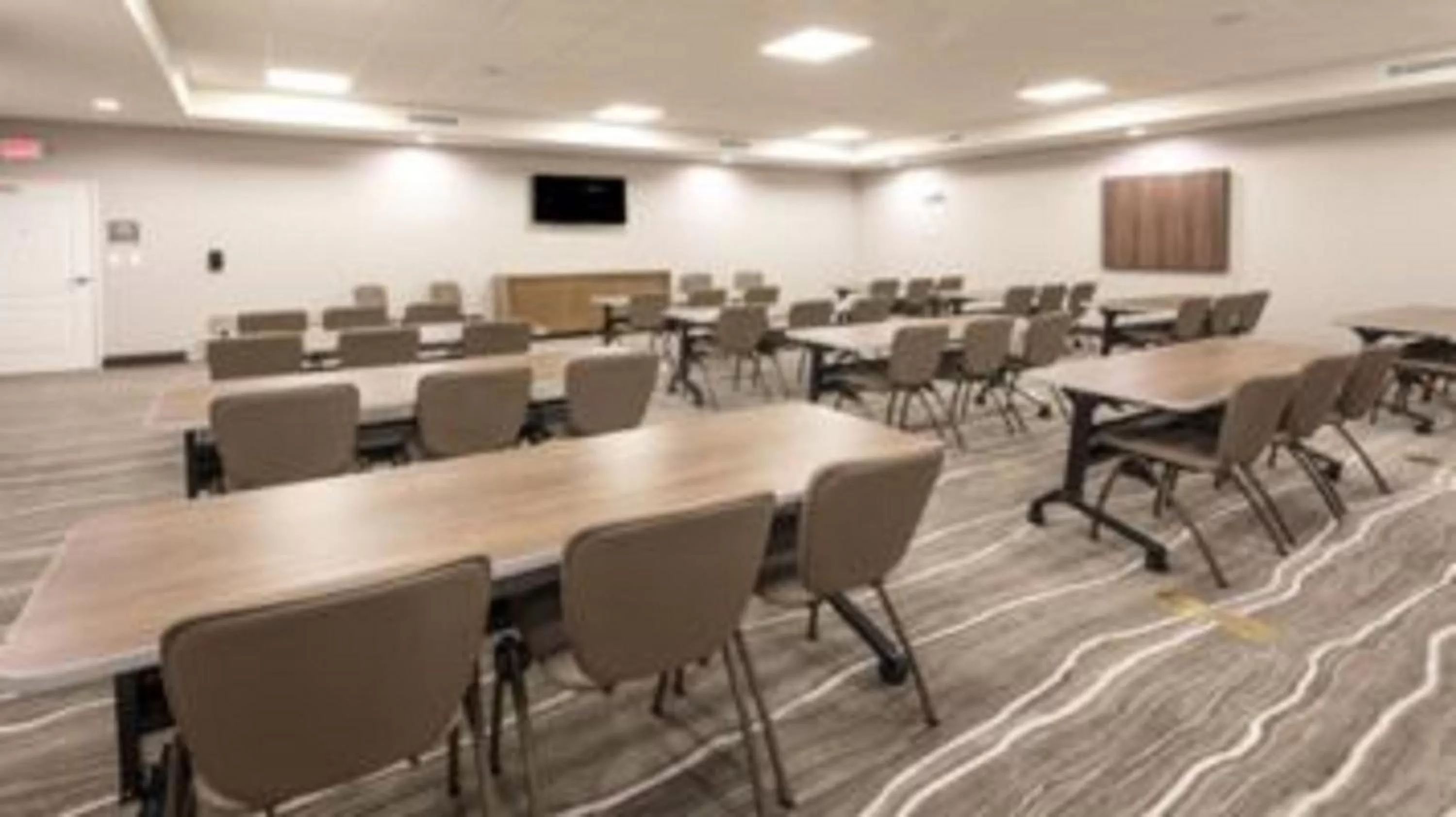 Meeting/conference room in Staybridge Suites Dearborn by IHG