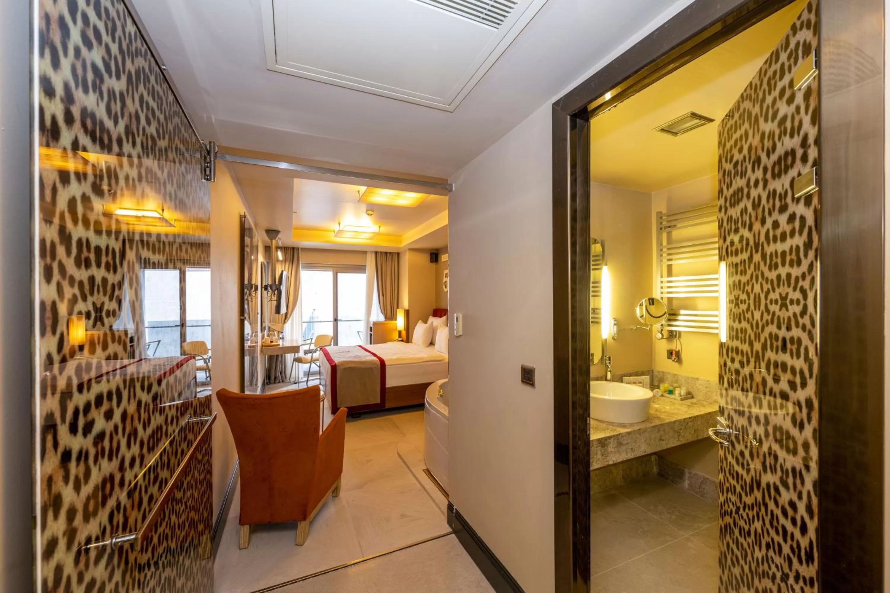 Shower, Bed in Ramada By Wyndham Istanbul Pera Taksim