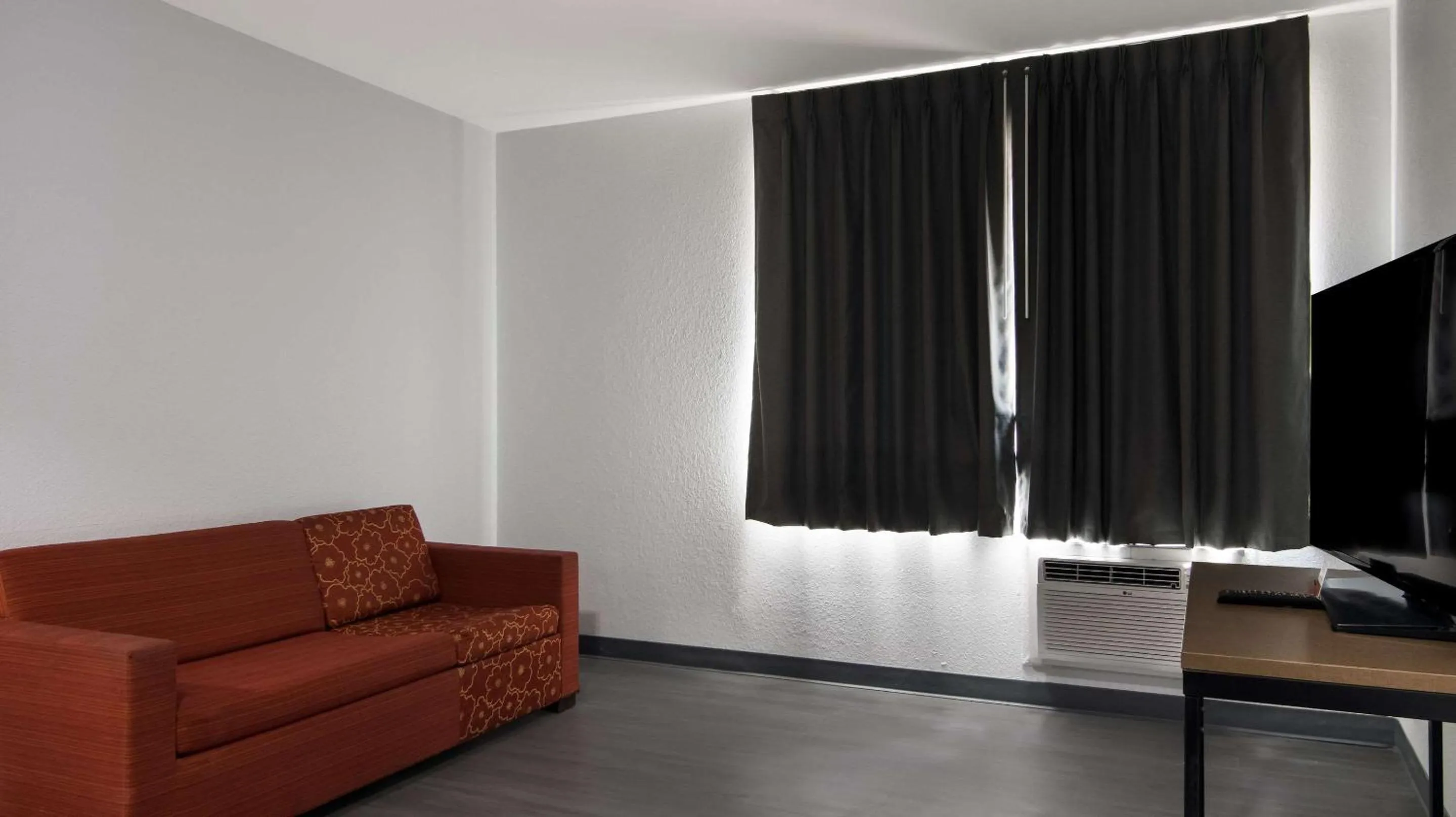 Bedroom in Suburban Studios Portage