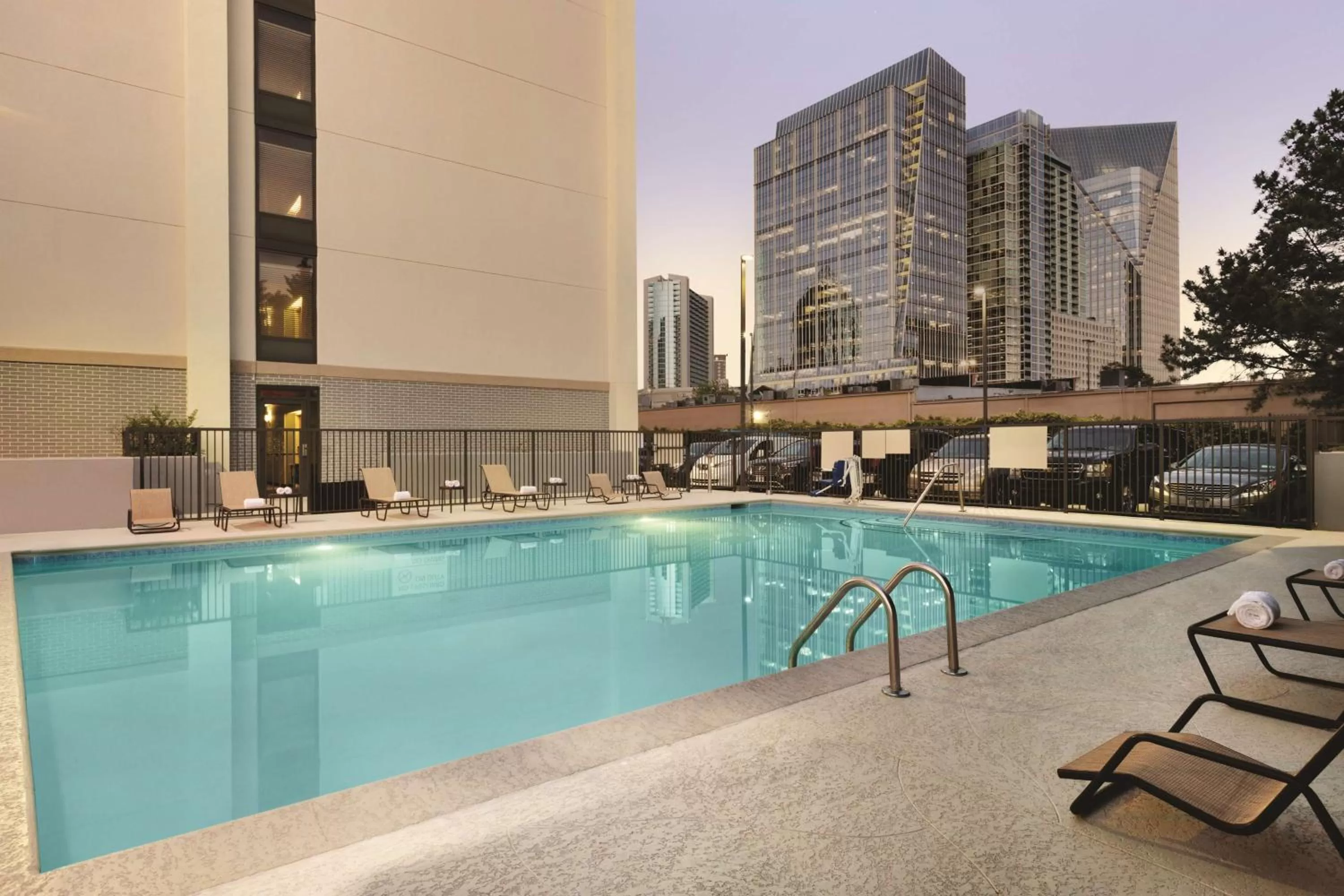 Pool view in Hampton Inn Atlanta-Buckhead