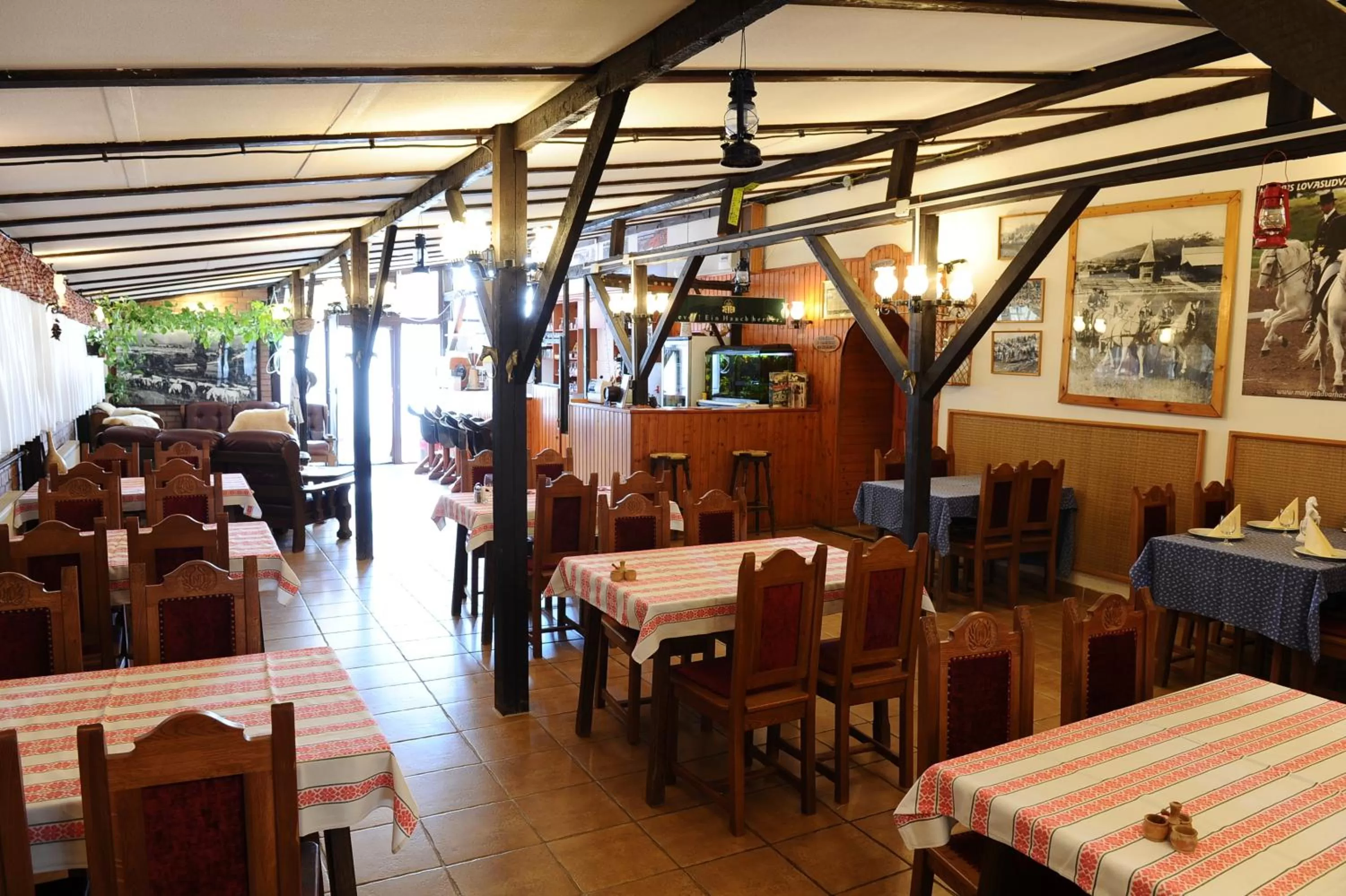 Restaurant/Places to Eat in Mátyus Udvarház Kengyel Fogadó Eger