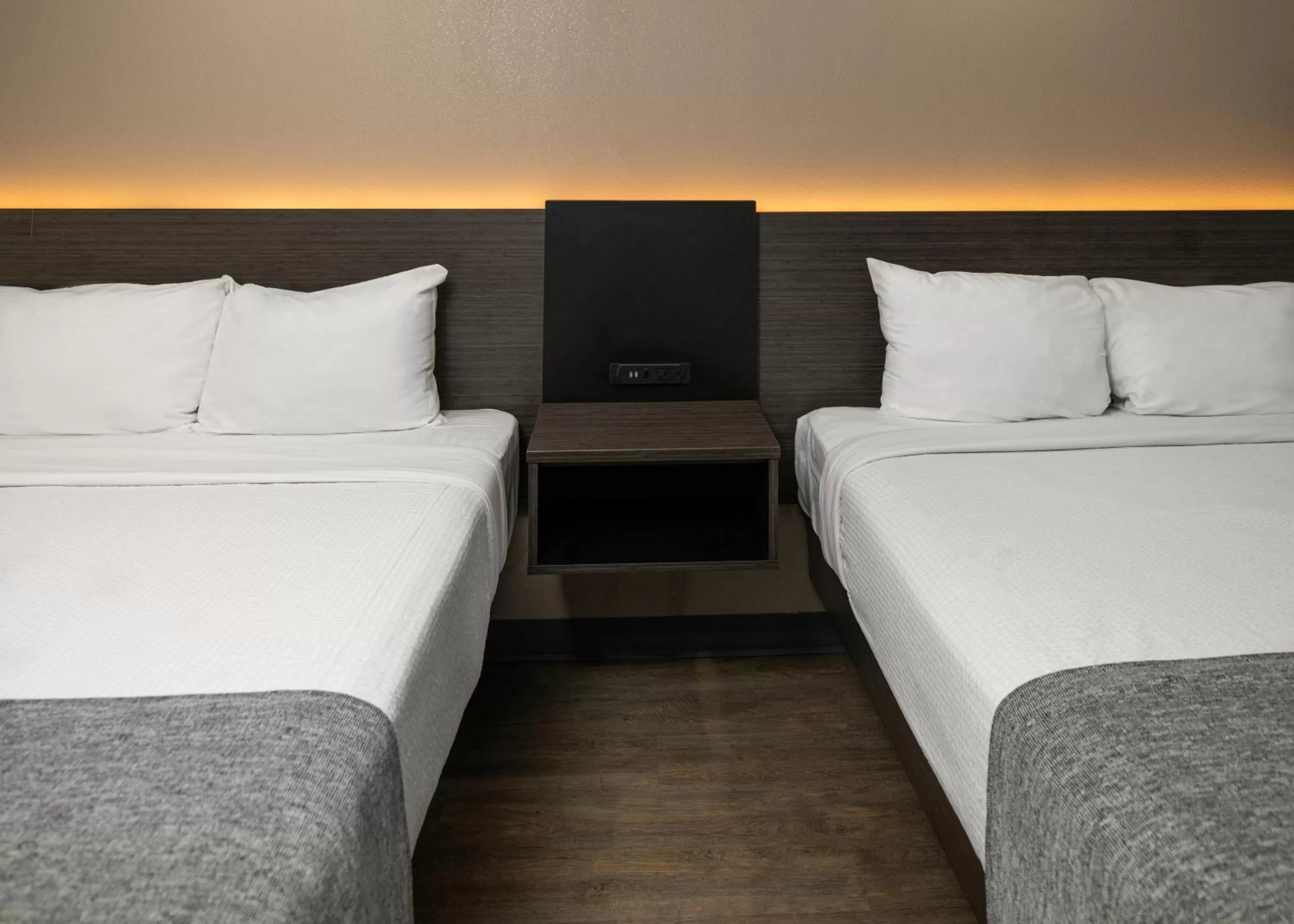 Queen Room with Two Queen Beds in Route 66 Motel