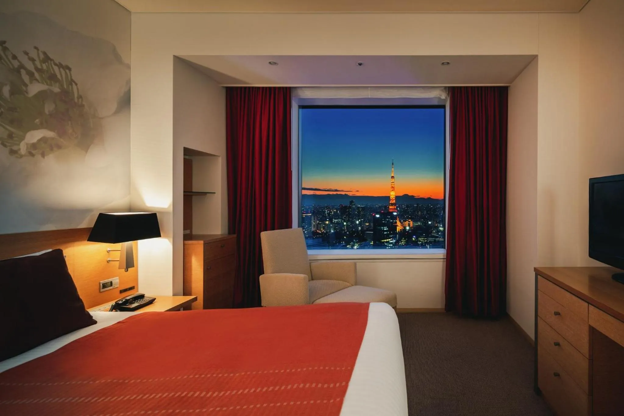 Photo of the whole room, Bed in Park Hotel Tokyo