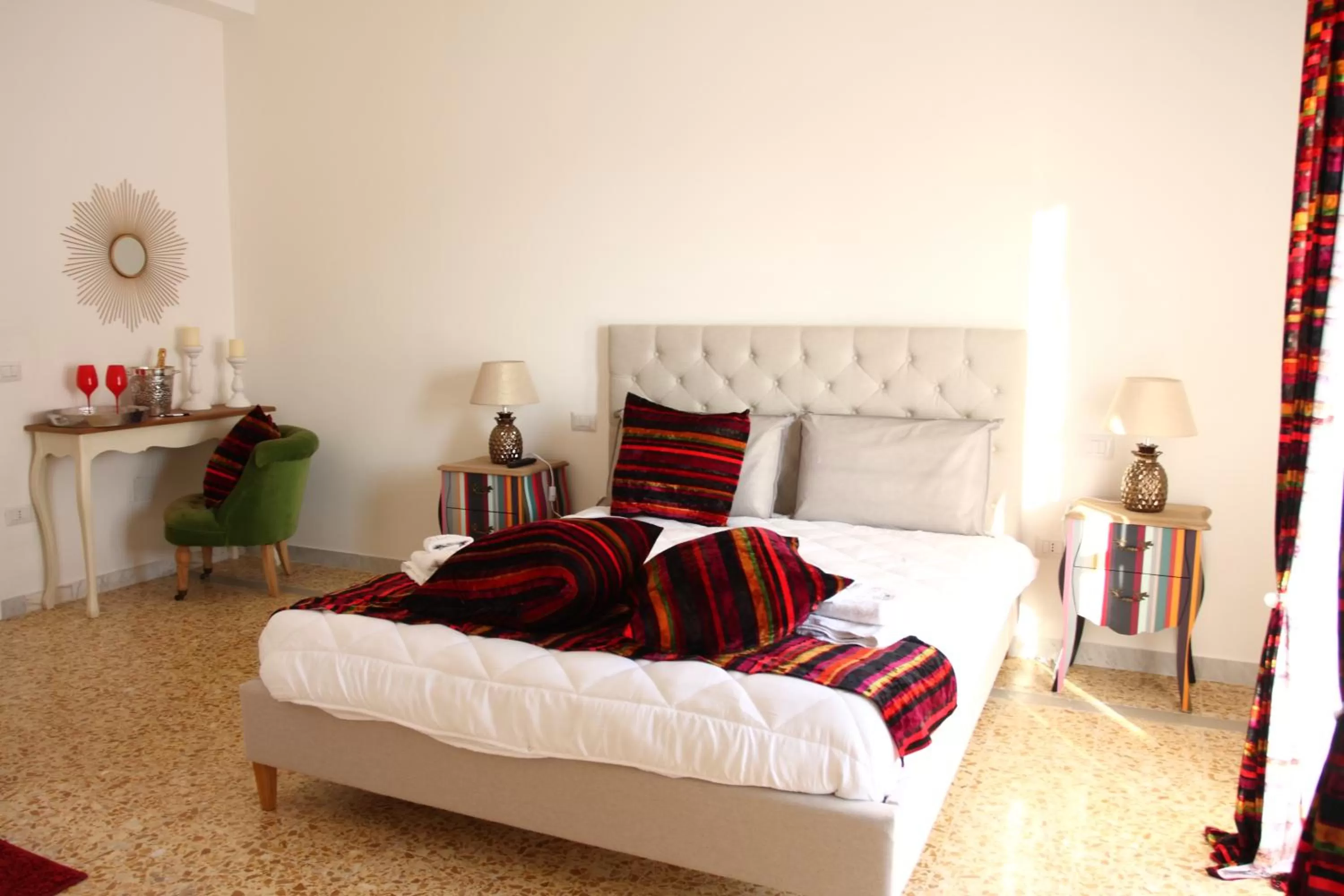 Bed in Pompei Palace B&B