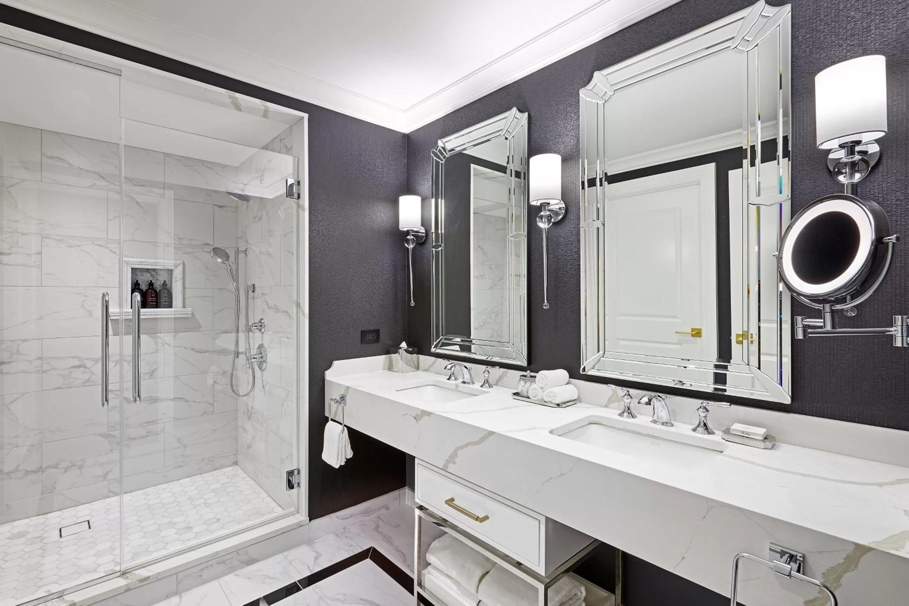 Bathroom in The LaSalle Chicago, Autograph Collection