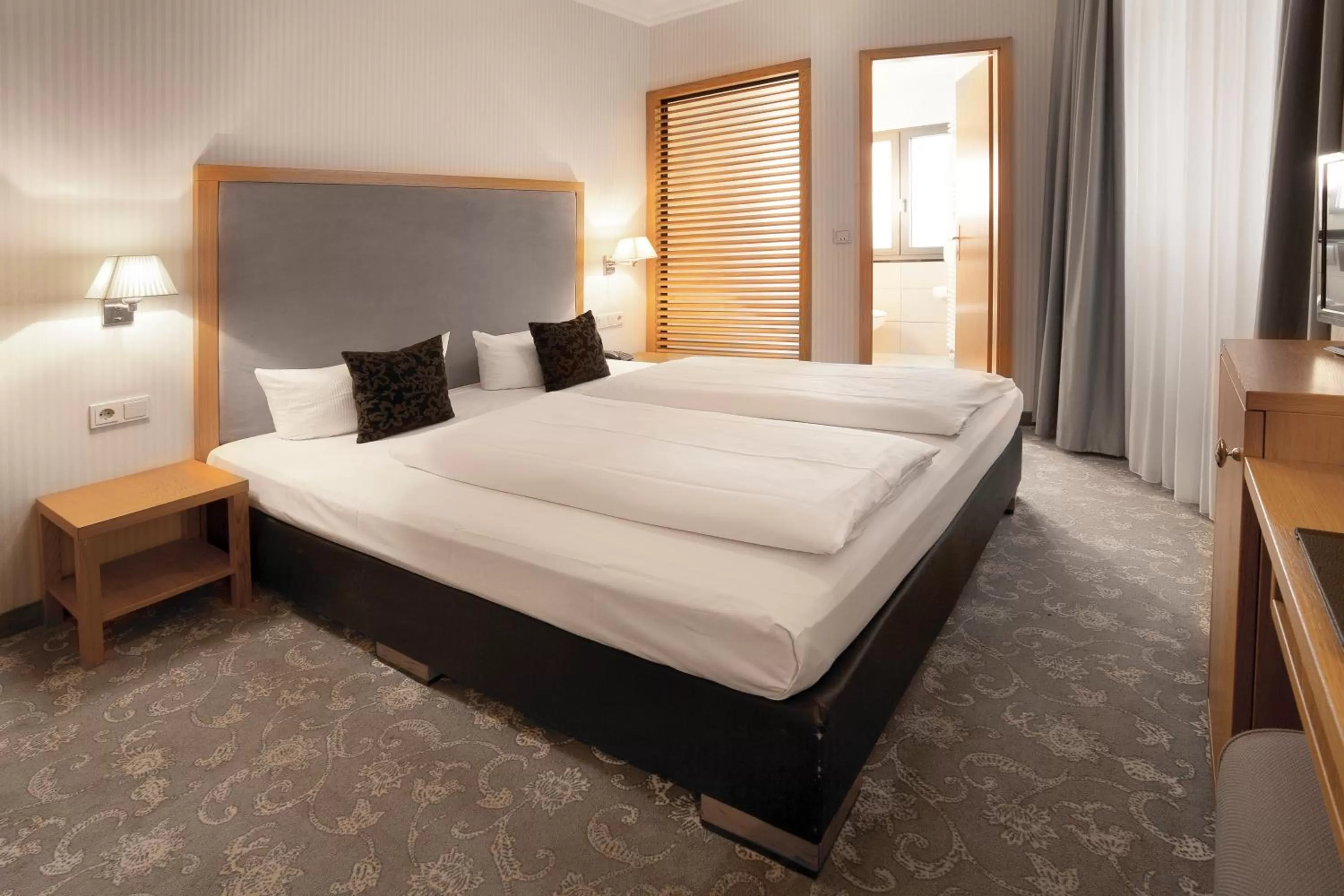 Photo of the whole room, Bed in TOWNHOUSE Hotel