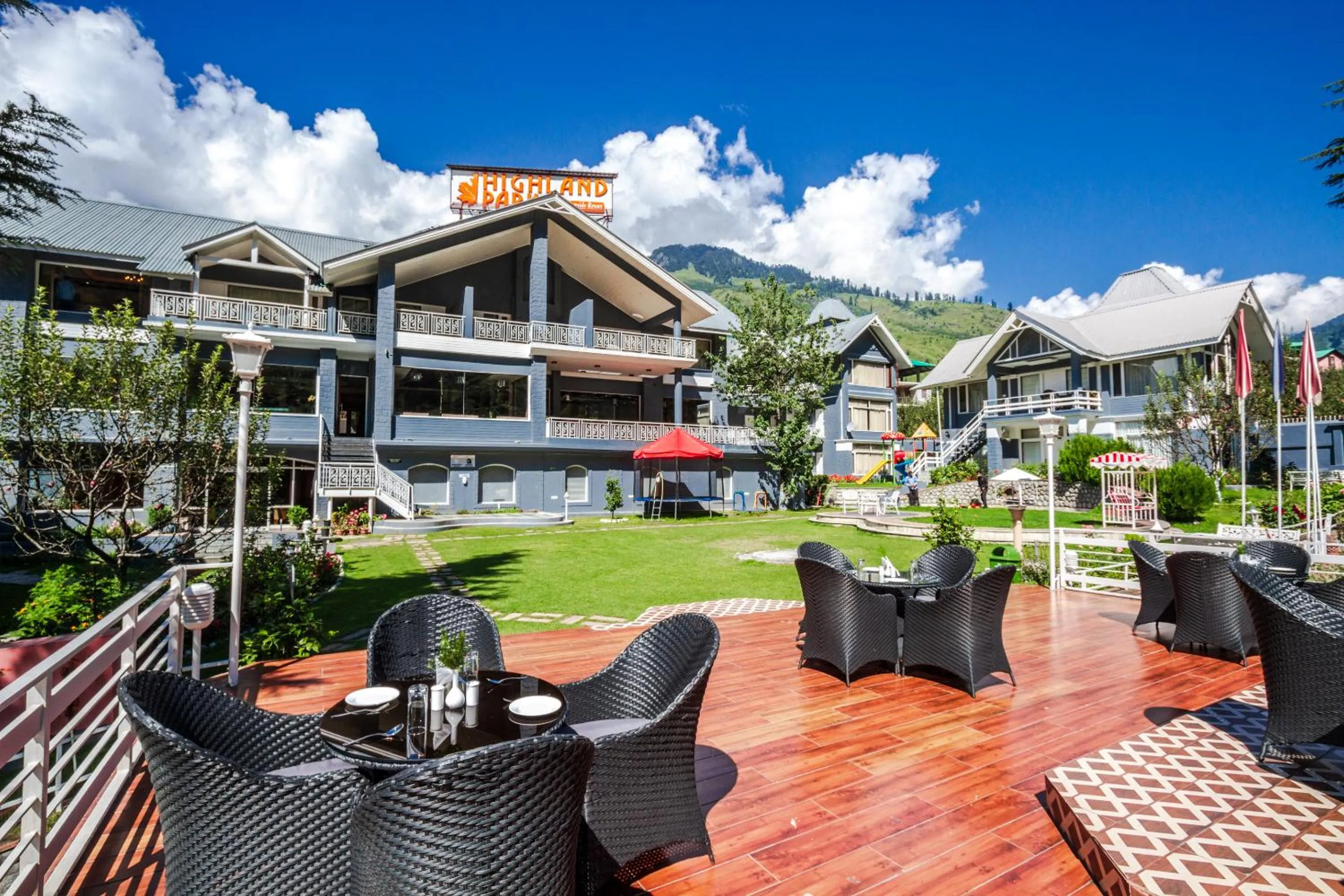 Property building in The Highland Park - A Truly River side Resort