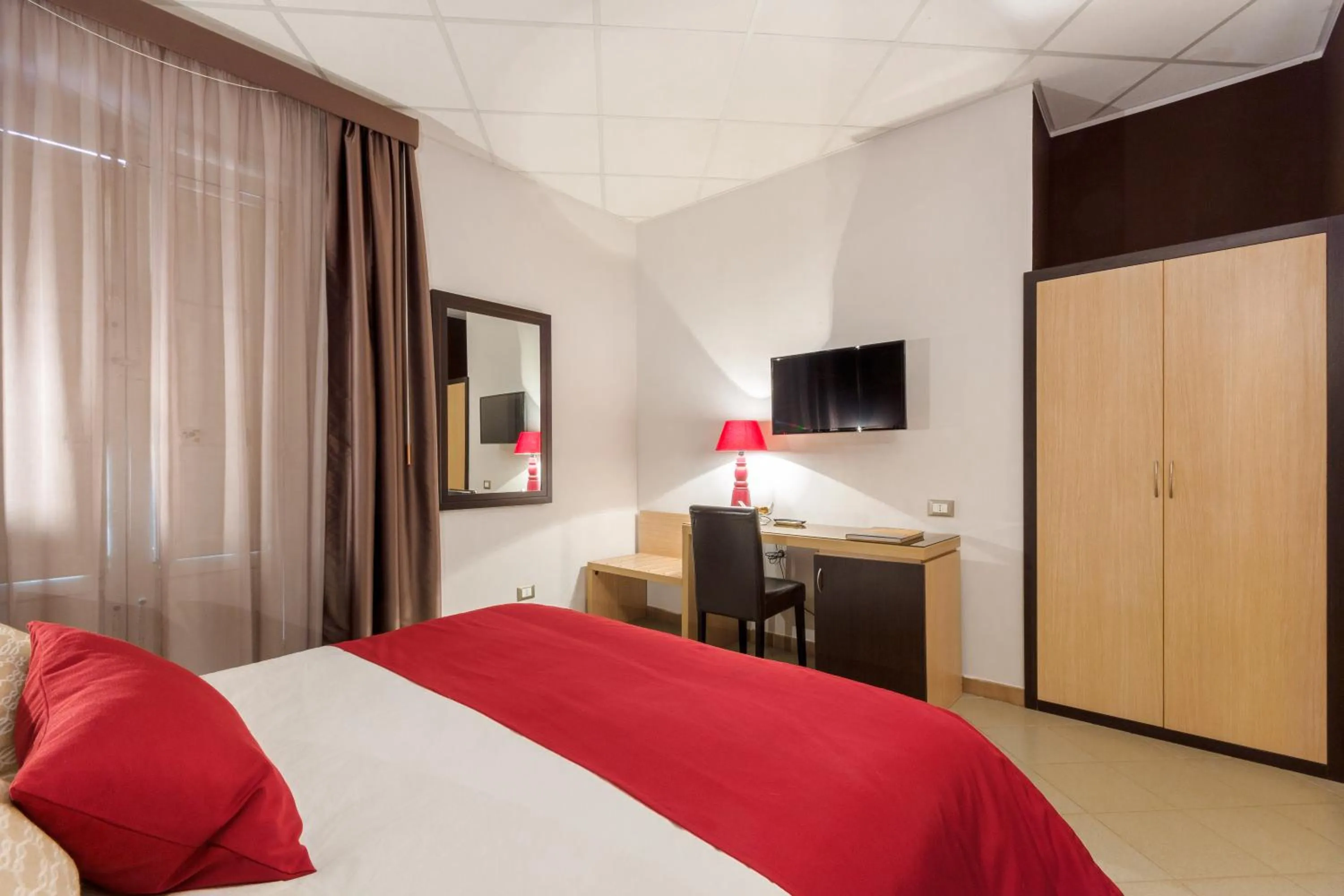 Photo of the whole room, Bed in Hotel Moderno