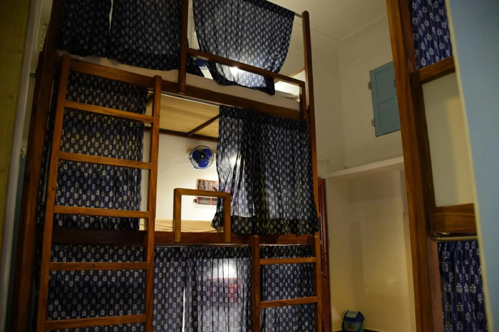 bunk bed in Jaipur Jantar Hostel