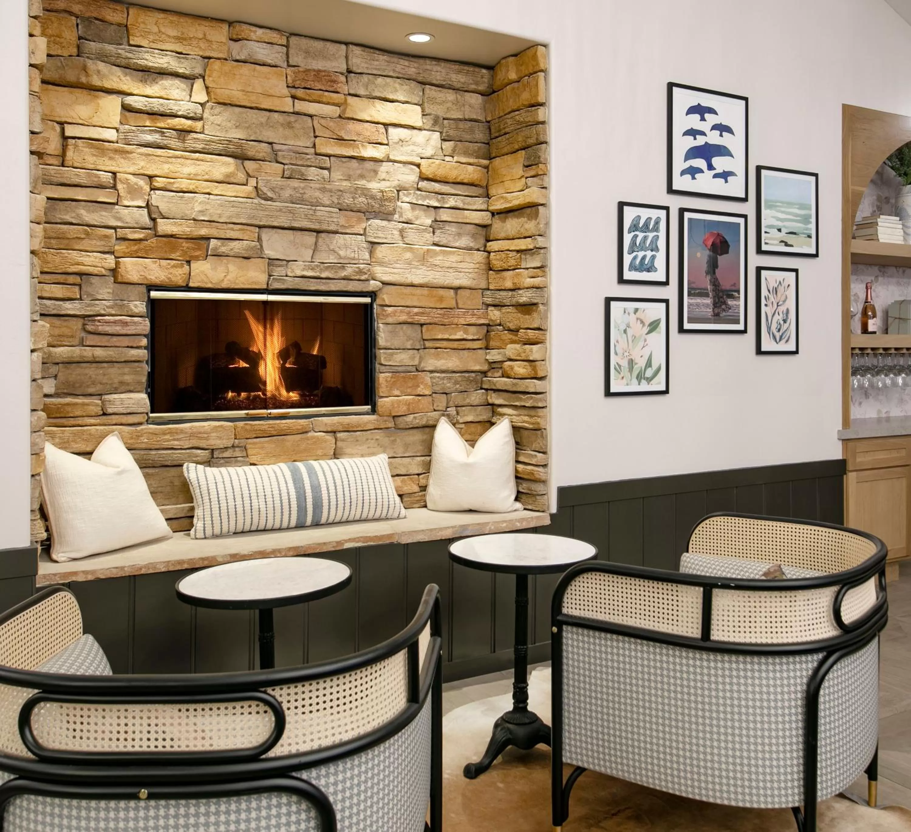 Restaurant/places to eat in Cottage Inn by the Sea