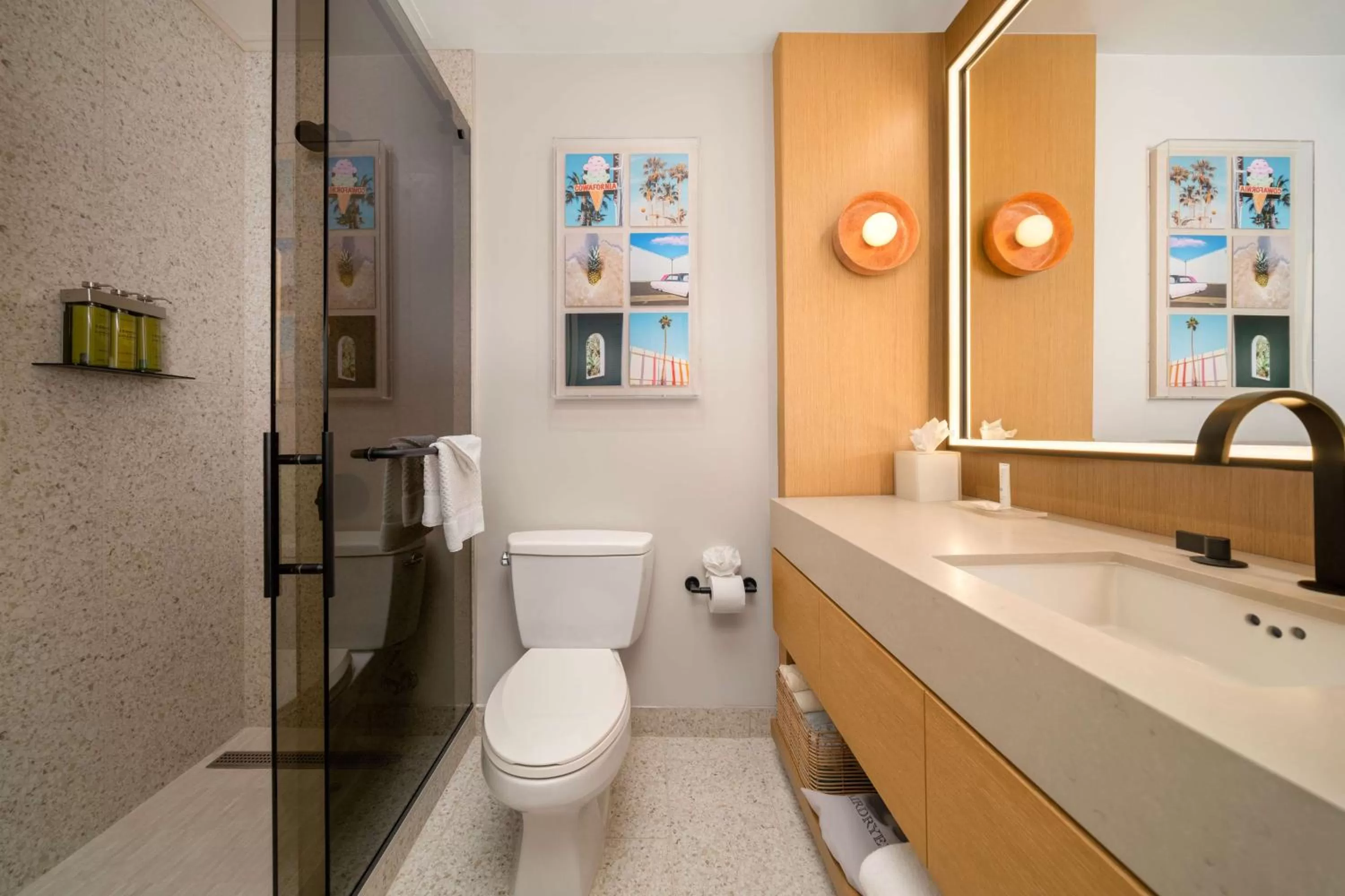 Bathroom in Hilton San Diego Gaslamp Quarter