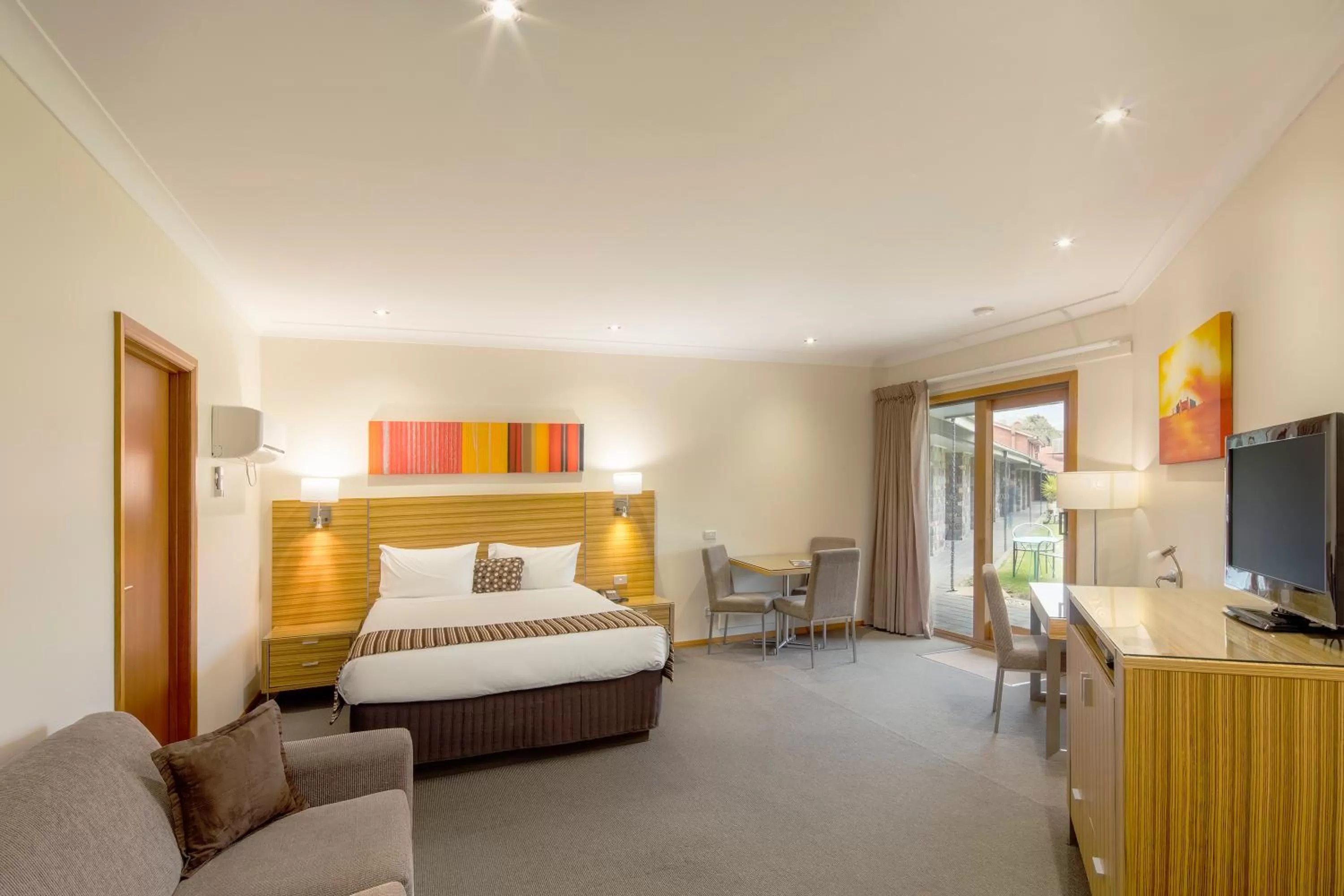 Bed in Julie-Anna, Bendigo