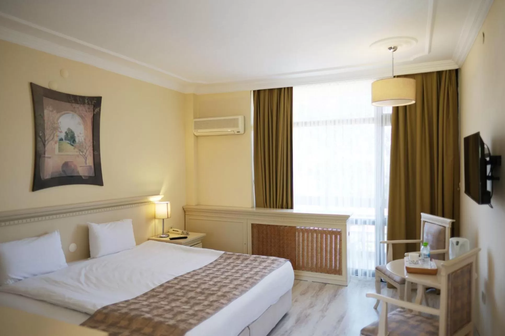 Photo of the whole room in Troia Tusan Hotel