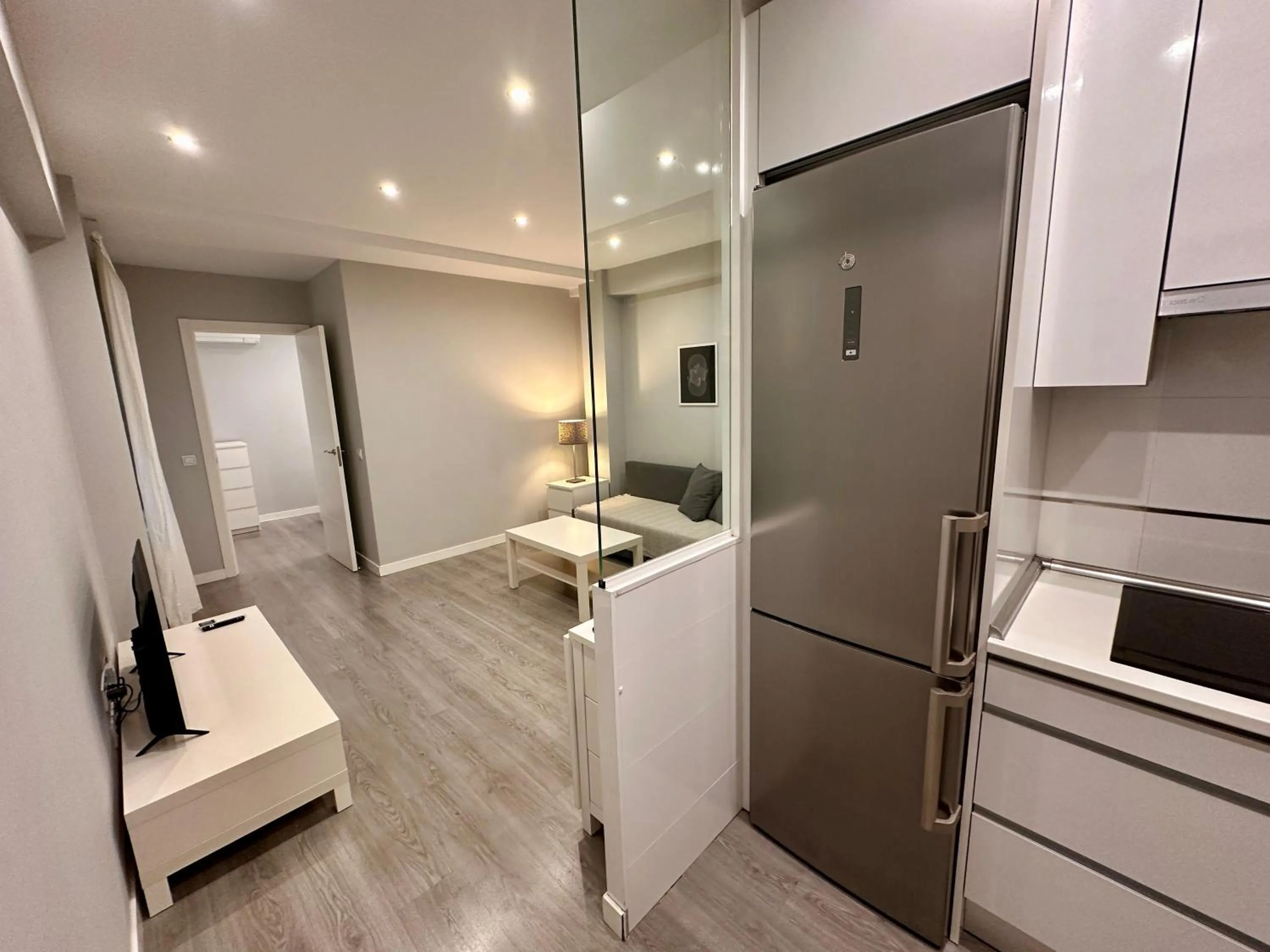 Kitchen or kitchenette in Far Home Gran Vía