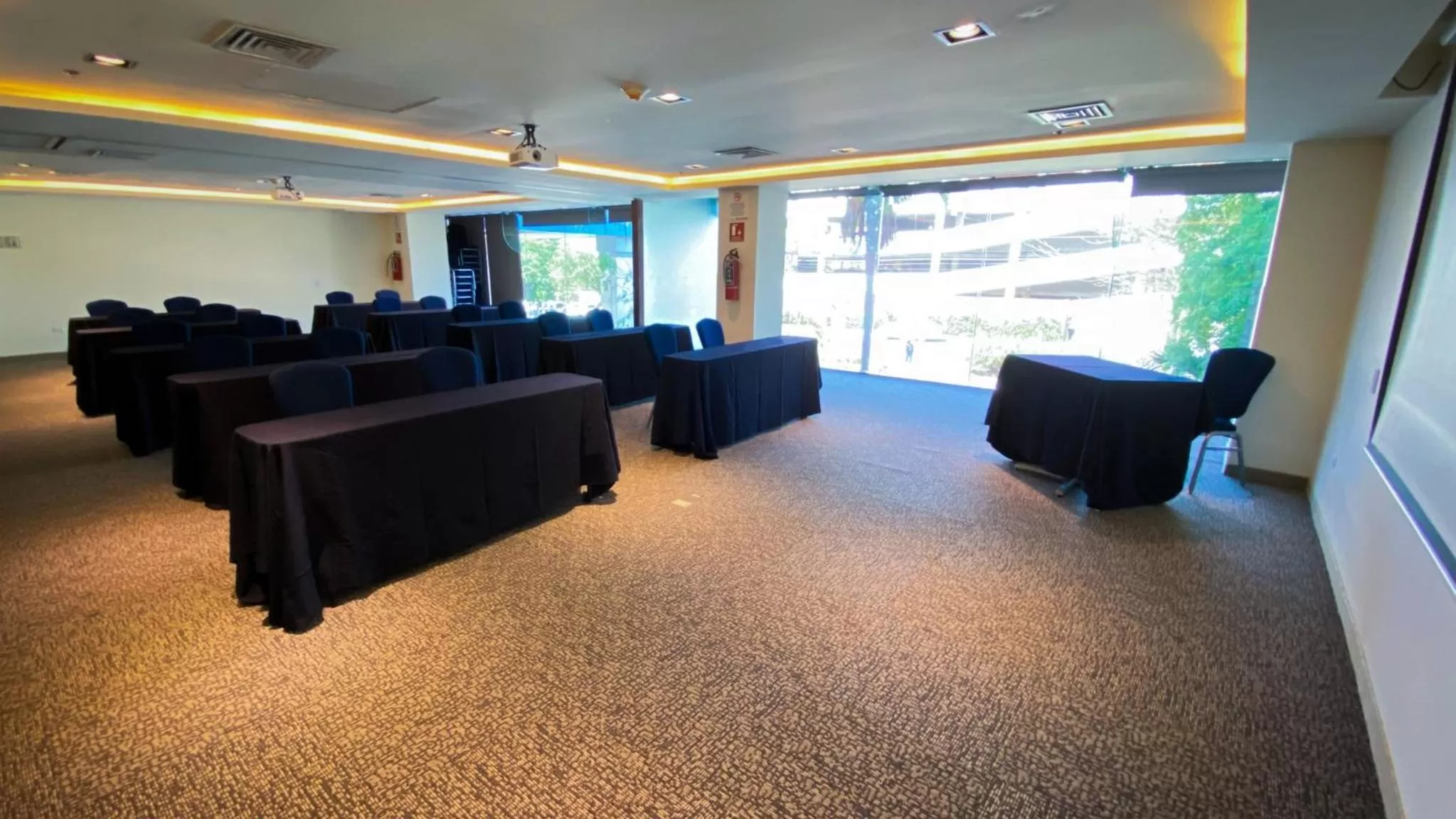 Meeting/conference room in Holiday Inn Express Culiacan by IHG