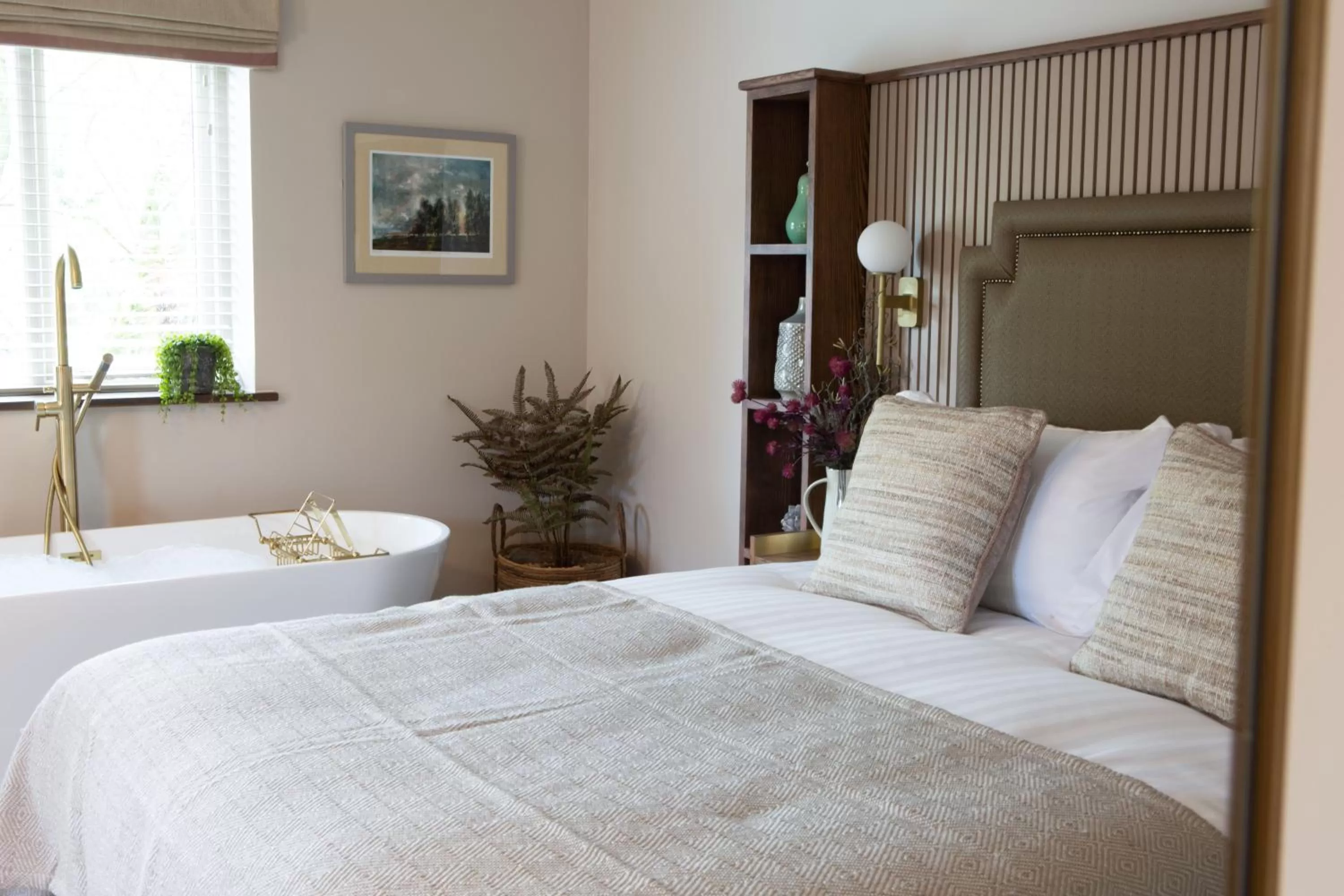 Bedroom, Bed in The Tempest Arms