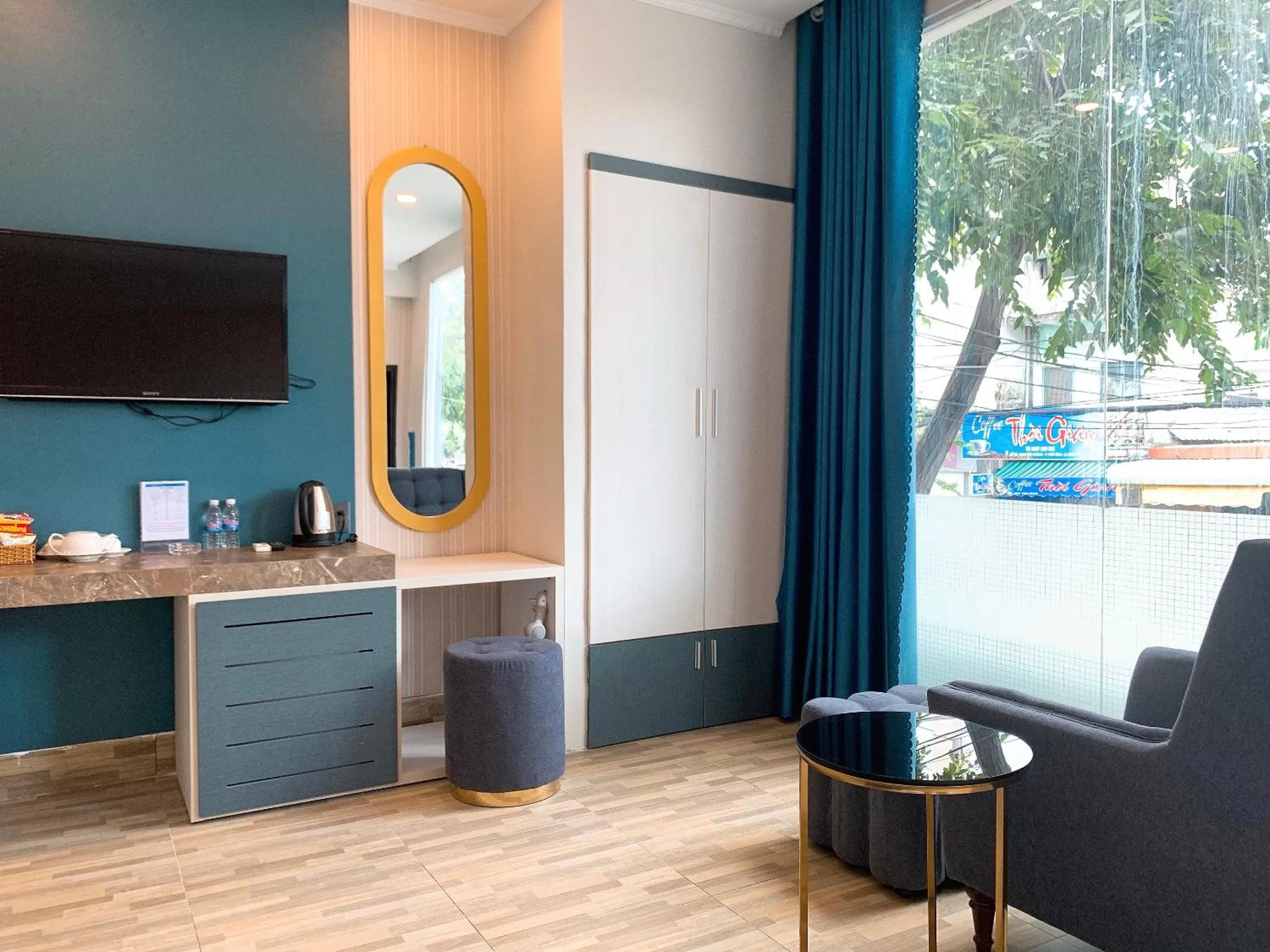 TV and multimedia, TV/Entertainment Center in LION HOTEL