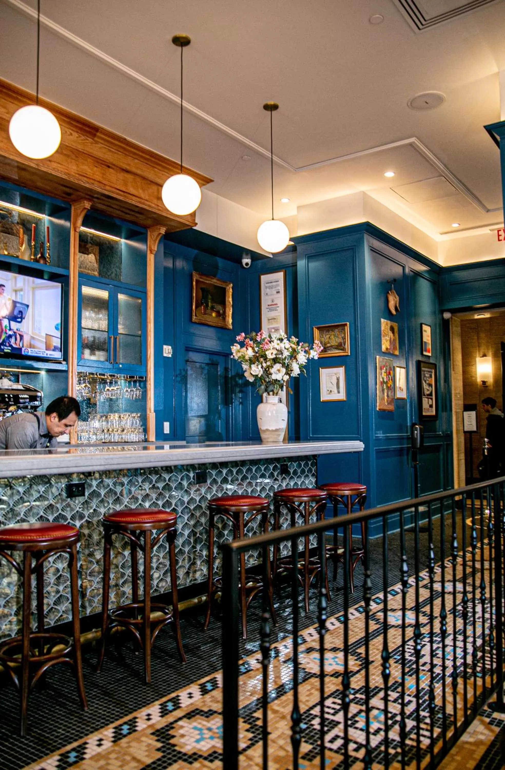 Lounge or bar in Sofitel Lafayette Square Washington DC