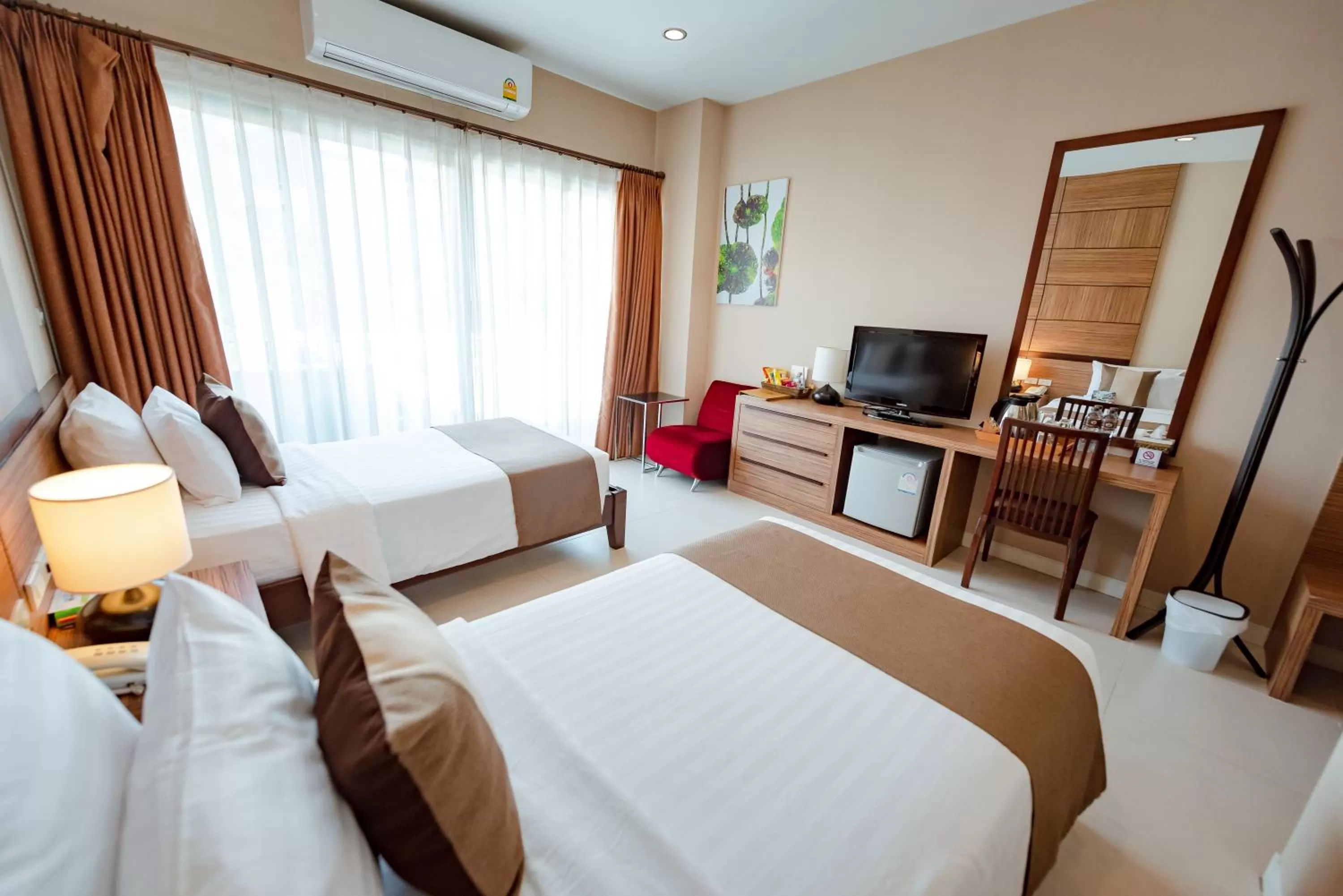 Photo of the whole room, Bed in The Pannarai Hotel