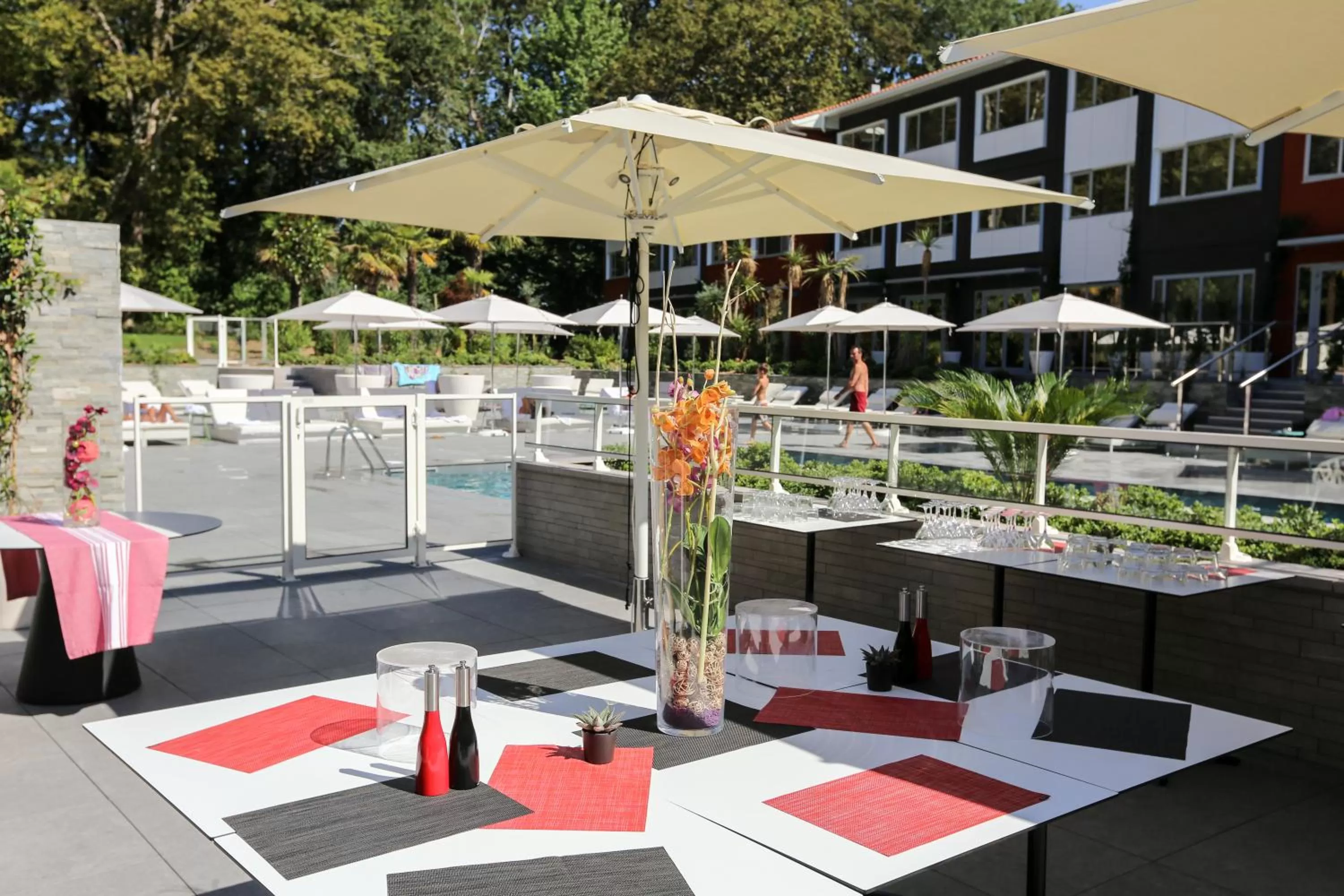 Patio in Novotel Resort & Spa Biarritz Anglet