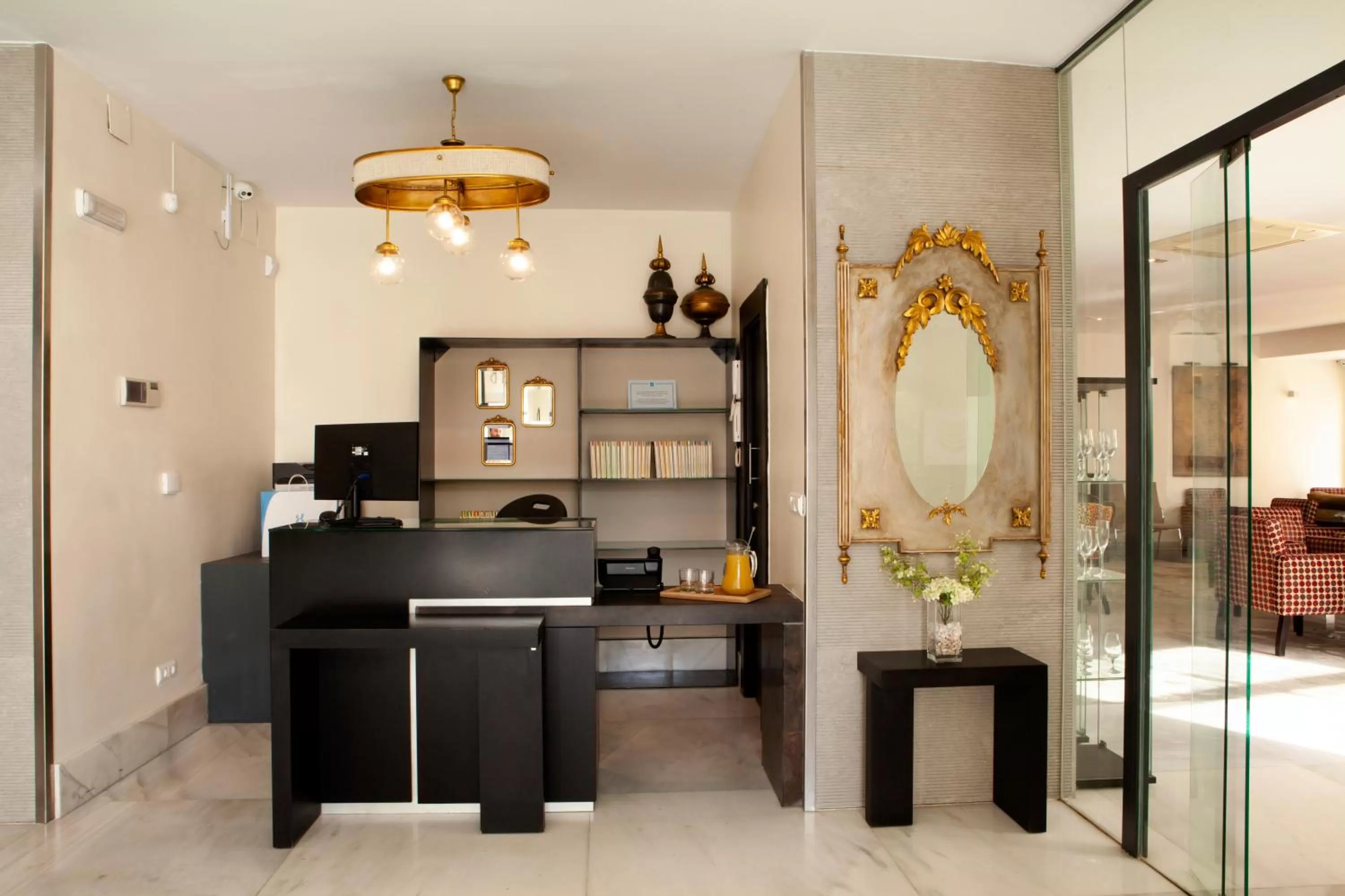 Lobby or reception in YIT El Postigo