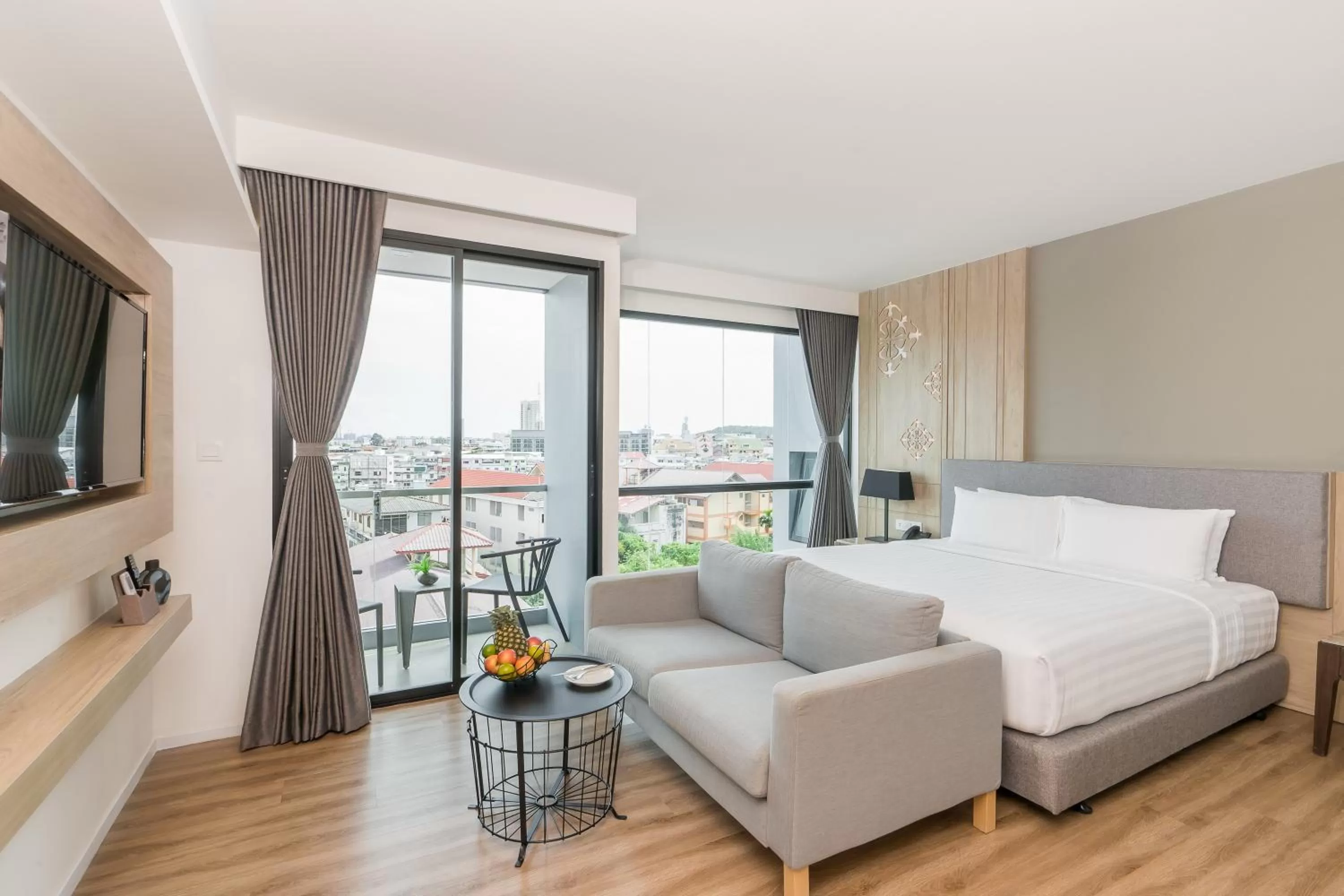 Bed in Hotel Amber Pattaya