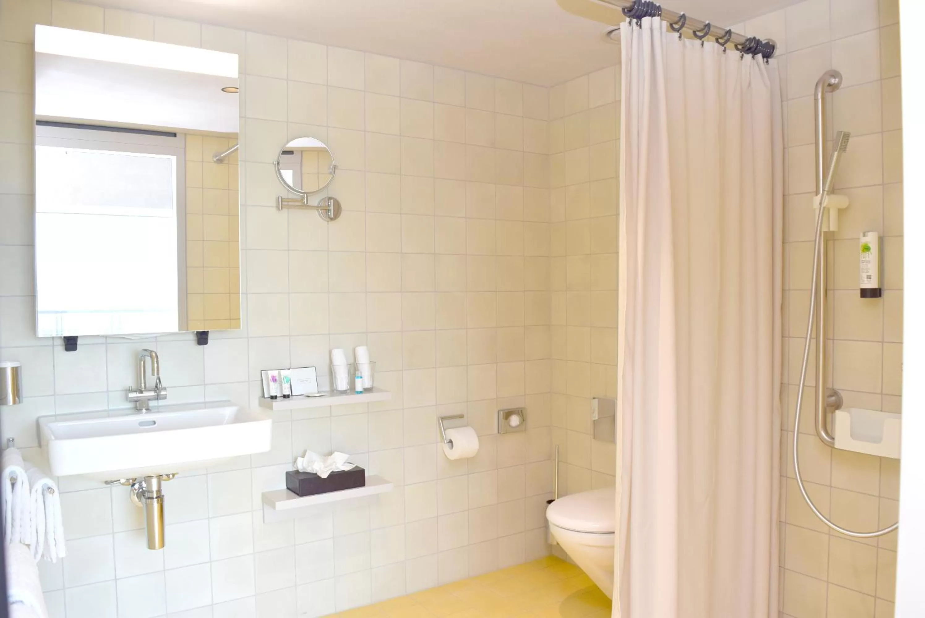 Shower in Placid Hotel Design & Lifestyle Zurich