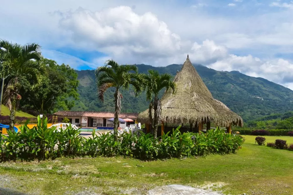 Property Building in Hotel Hacienda la Bonita