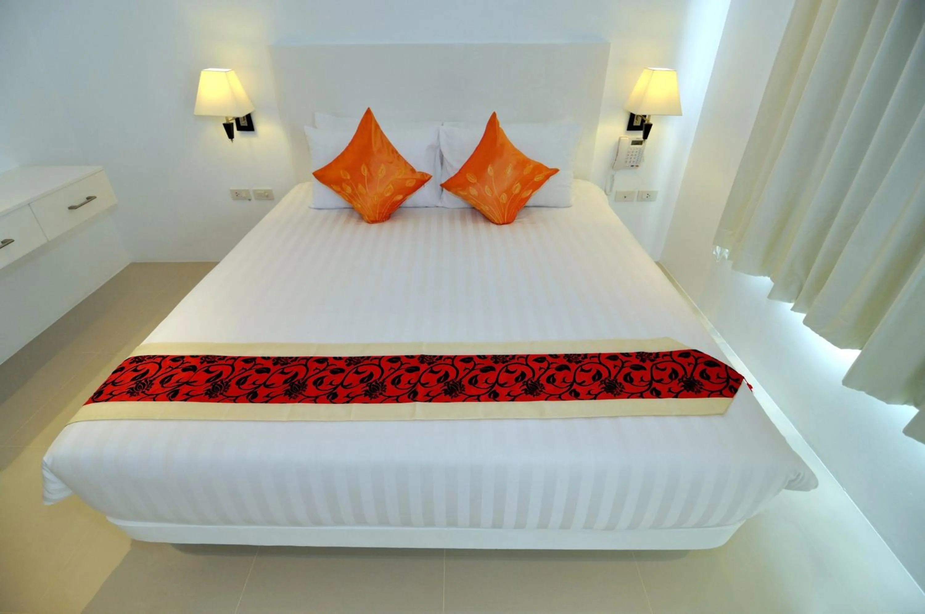 Bed in Grand Sunset Hotel Phuket