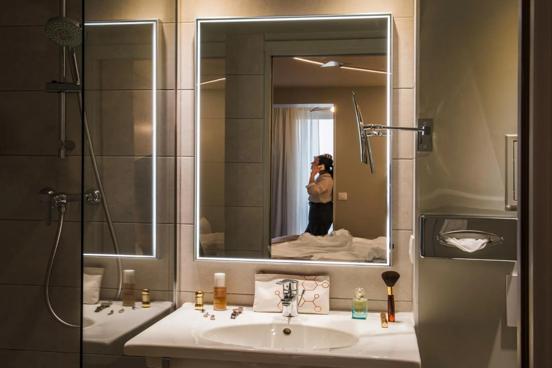 Bathroom in Mercure Paris Pont de Levallois Neuilly