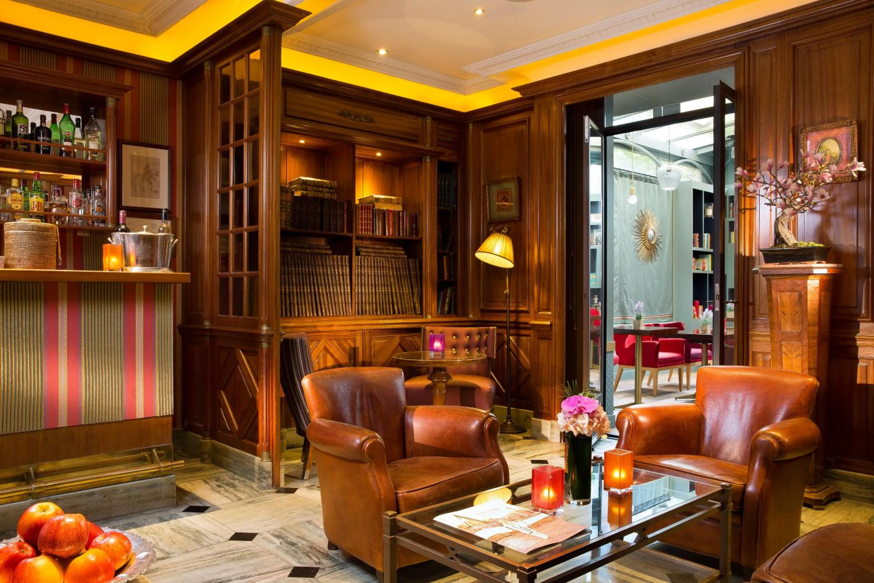 Lounge or bar in Best Western Premier Trocadero La Tour