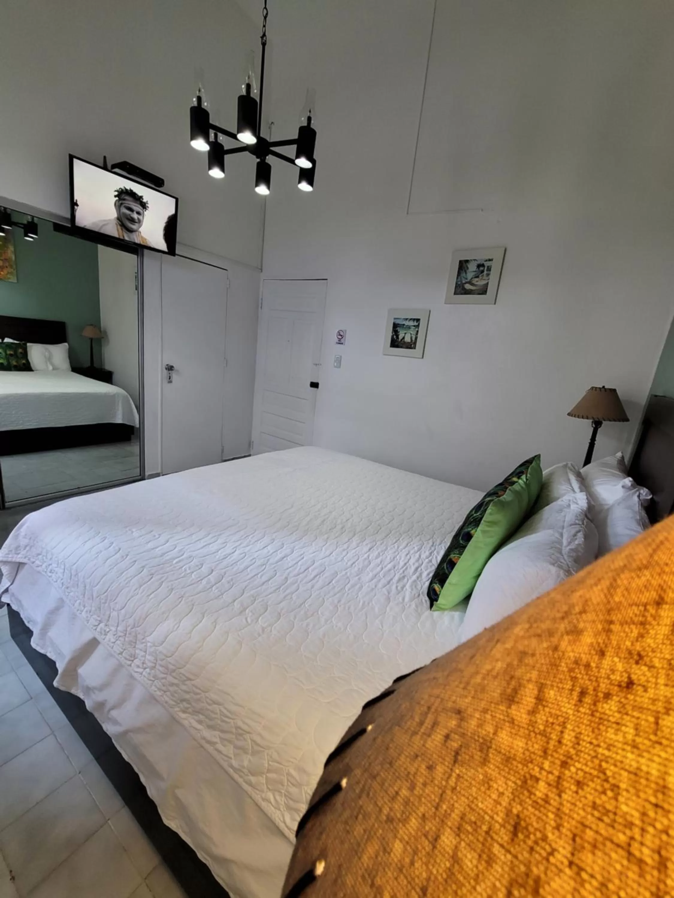 Bed in Hotel Class Colonial