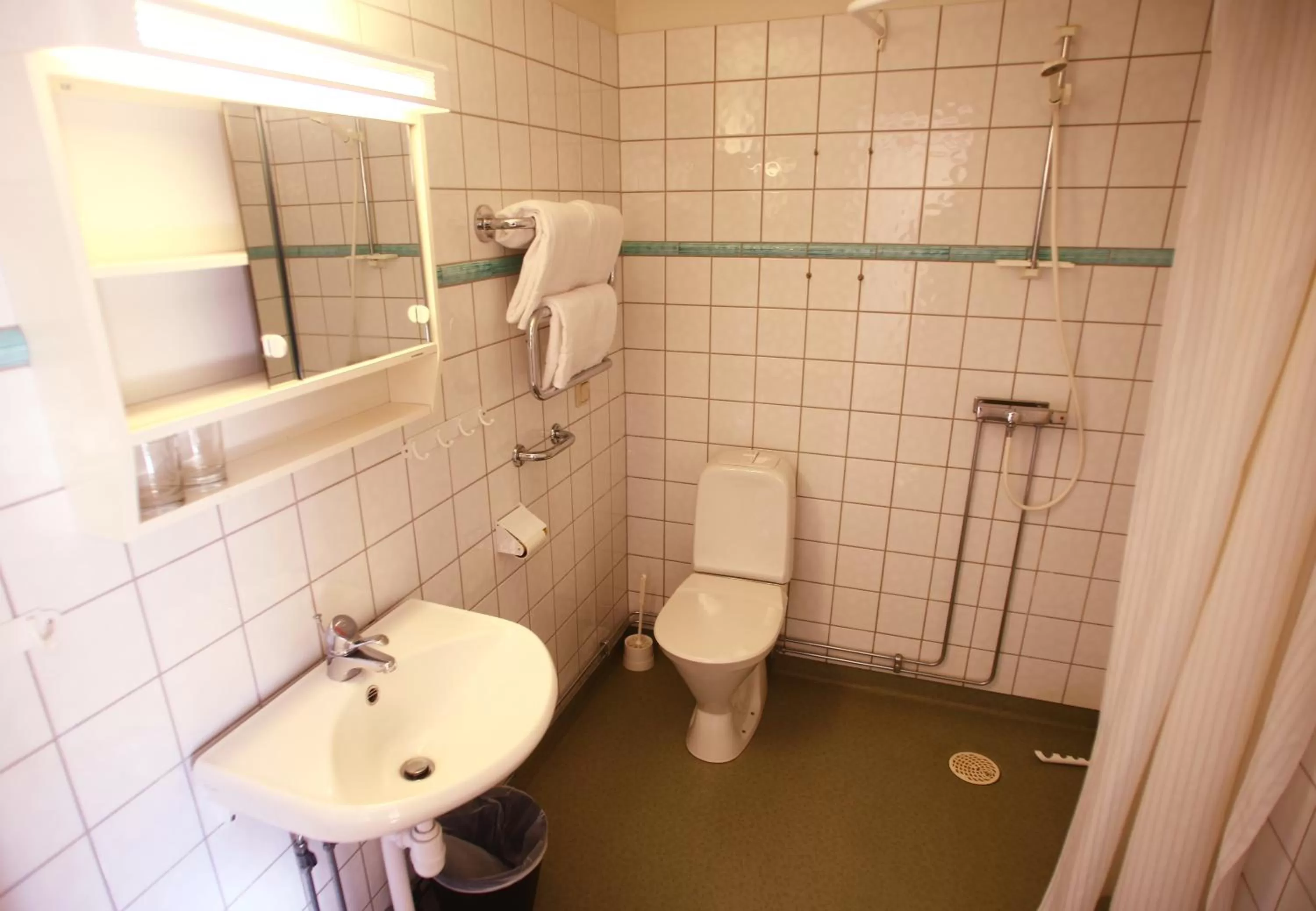 Shower, Bathroom in Nyhyttans Kurort