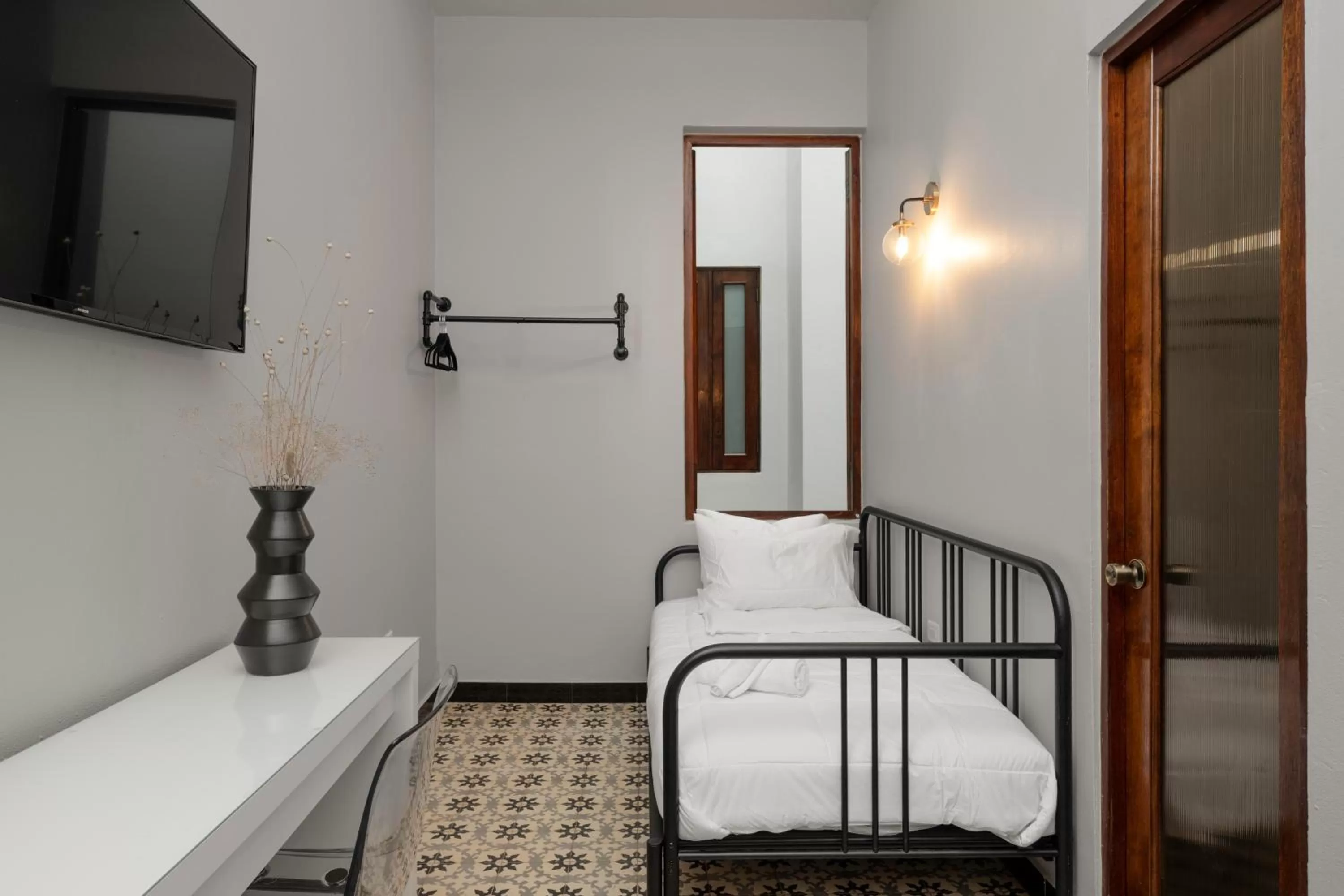 Bed in EL Colonial Open Bar Adults Only