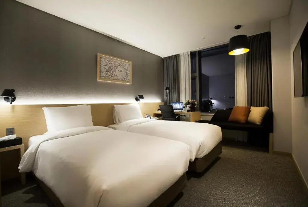 Superior Twin Room in Arirang Hill Hotel Dongdaemun Superior Twin Room in Arirang Hill Hotel Dongdaemun