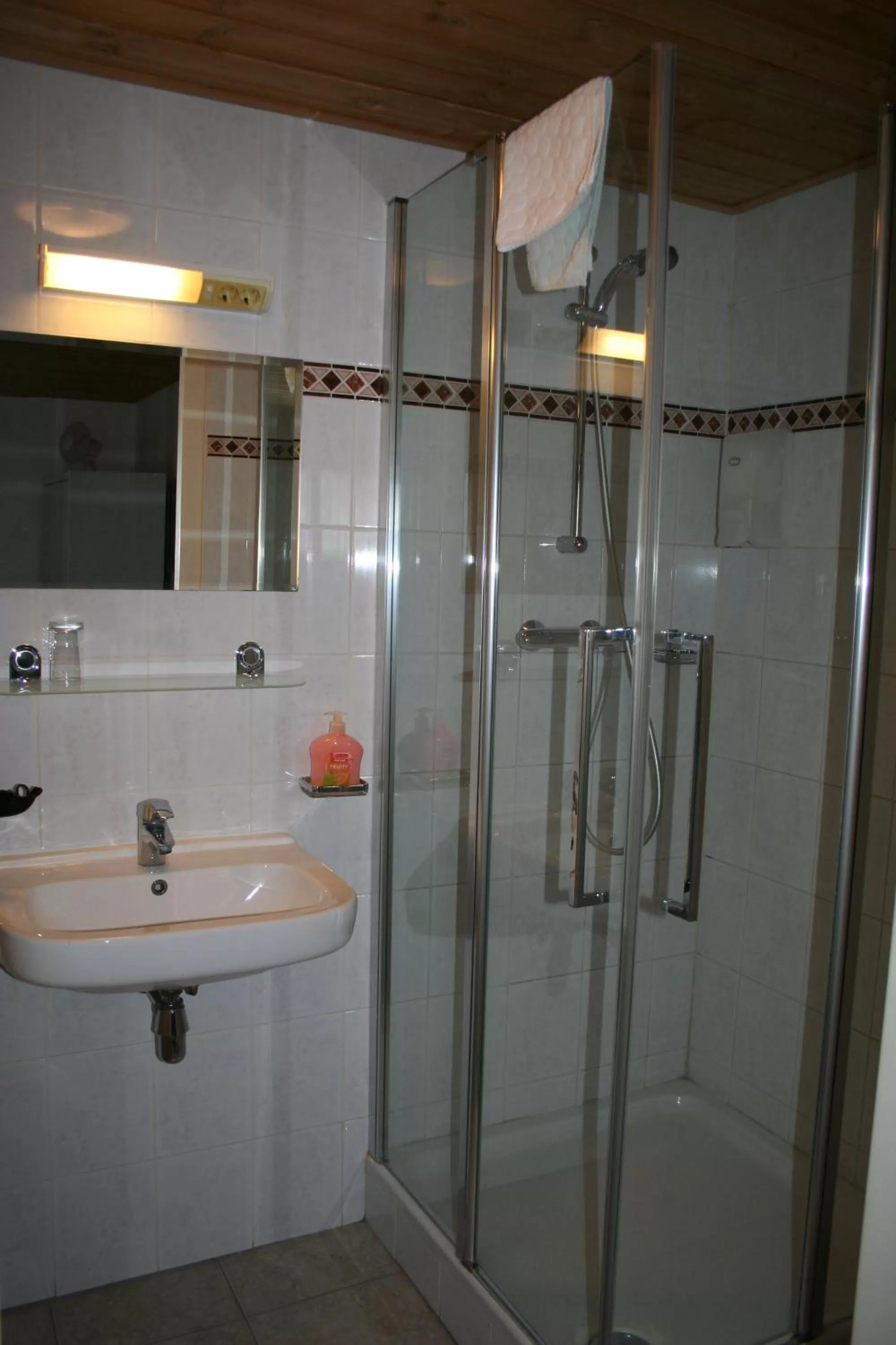 Bathroom in Hotel Verhoeven