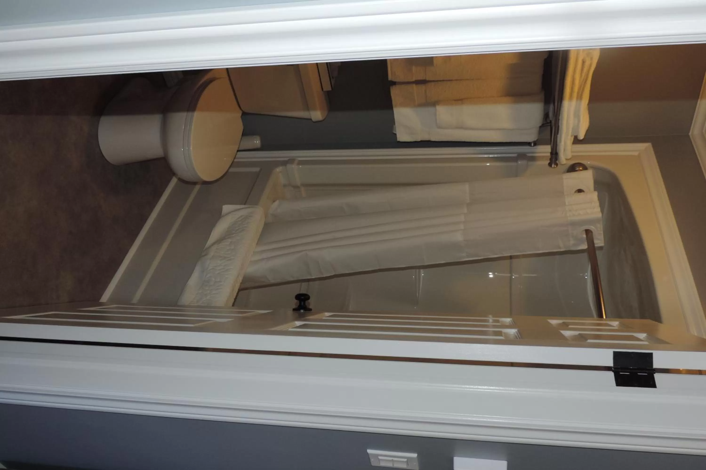 Bathroom in North 99 Motel