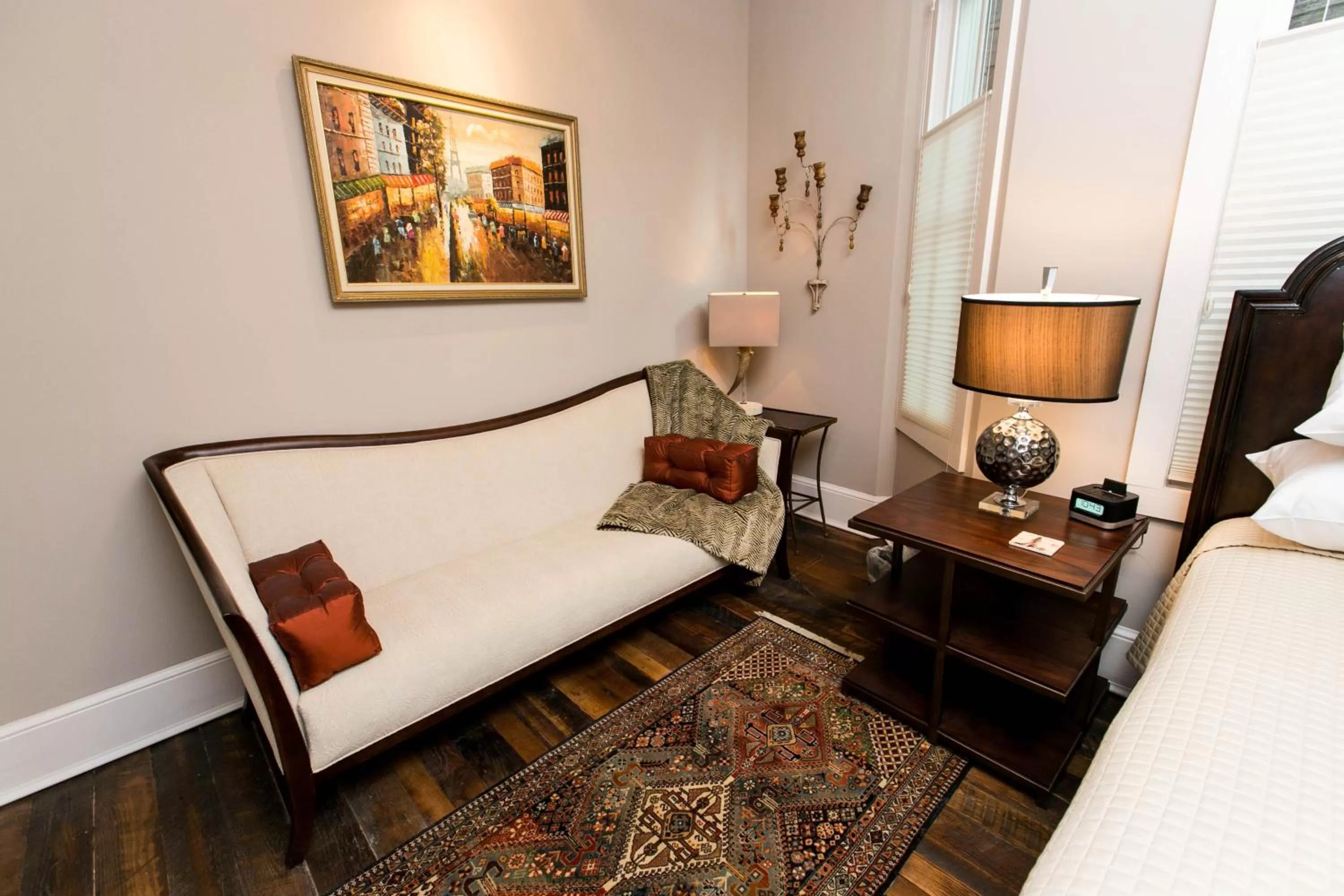 Bedroom, Bed in The Windsor - Asheville