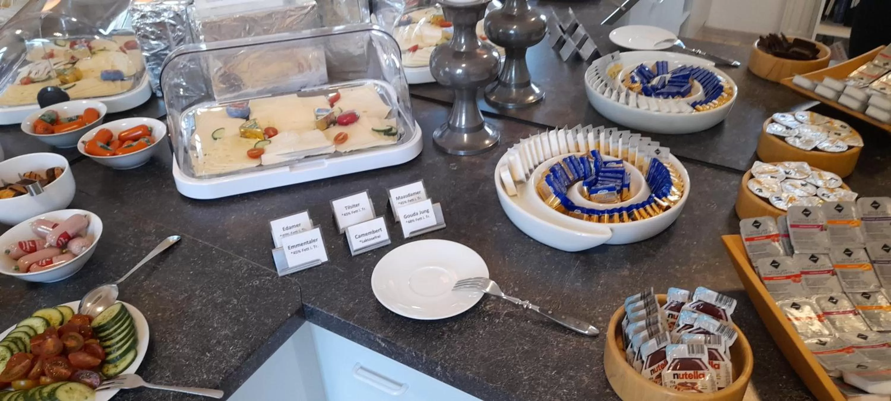 Buffet breakfast, Food in Apartment-Hotel Schillerplatz