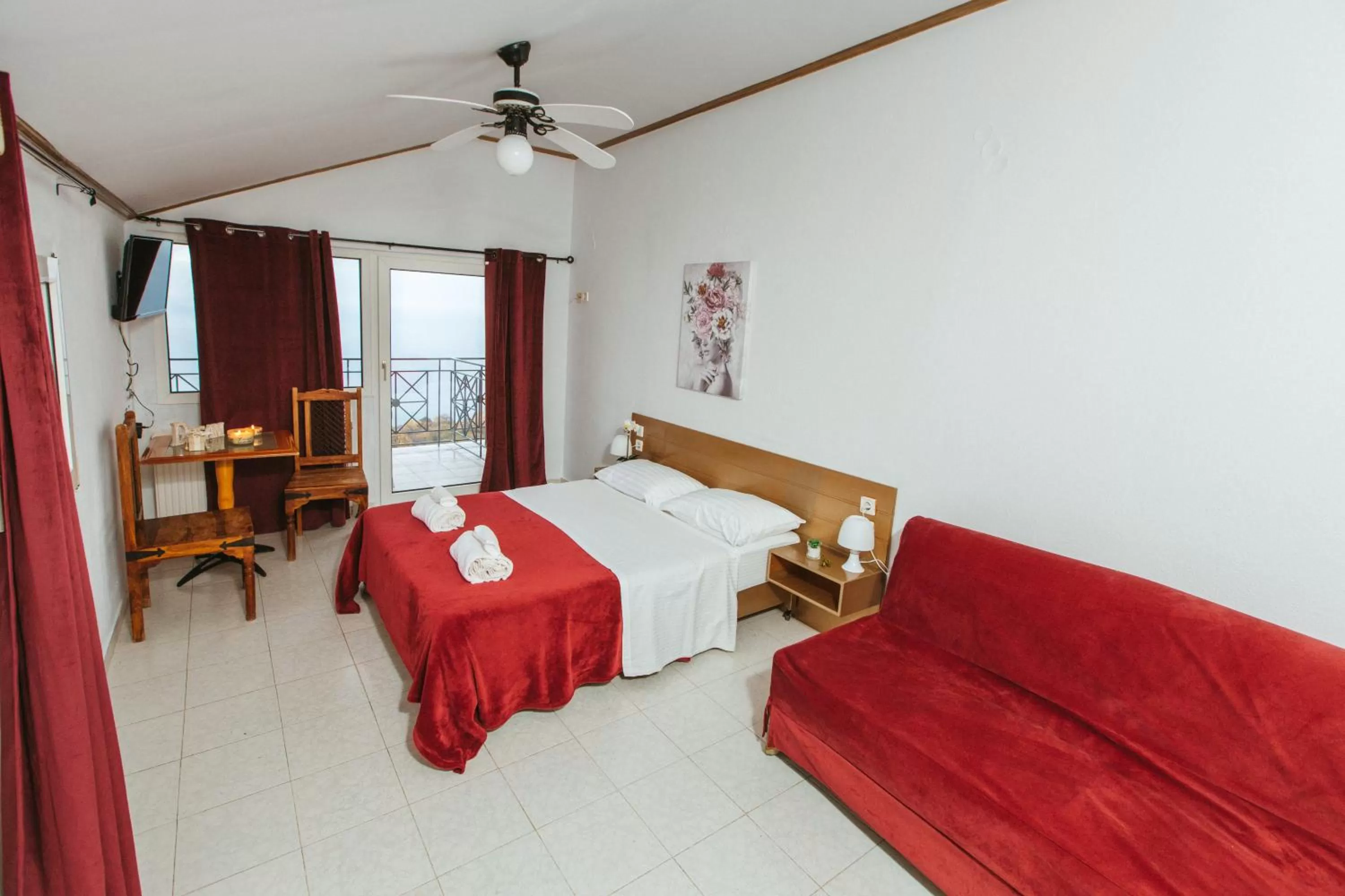 Bedroom in Hotel Christina - Happy Days