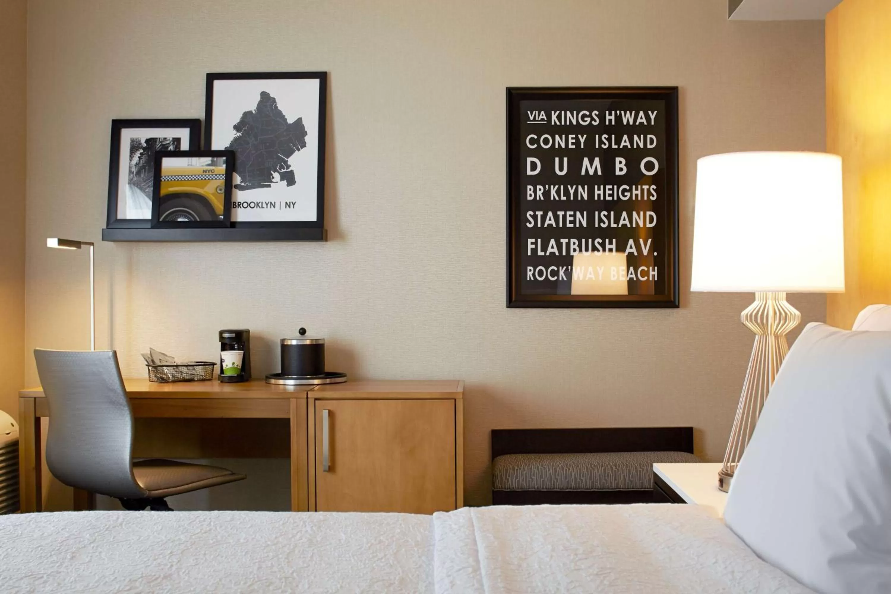 Bed in Hampton Inn Brooklyn Downtown