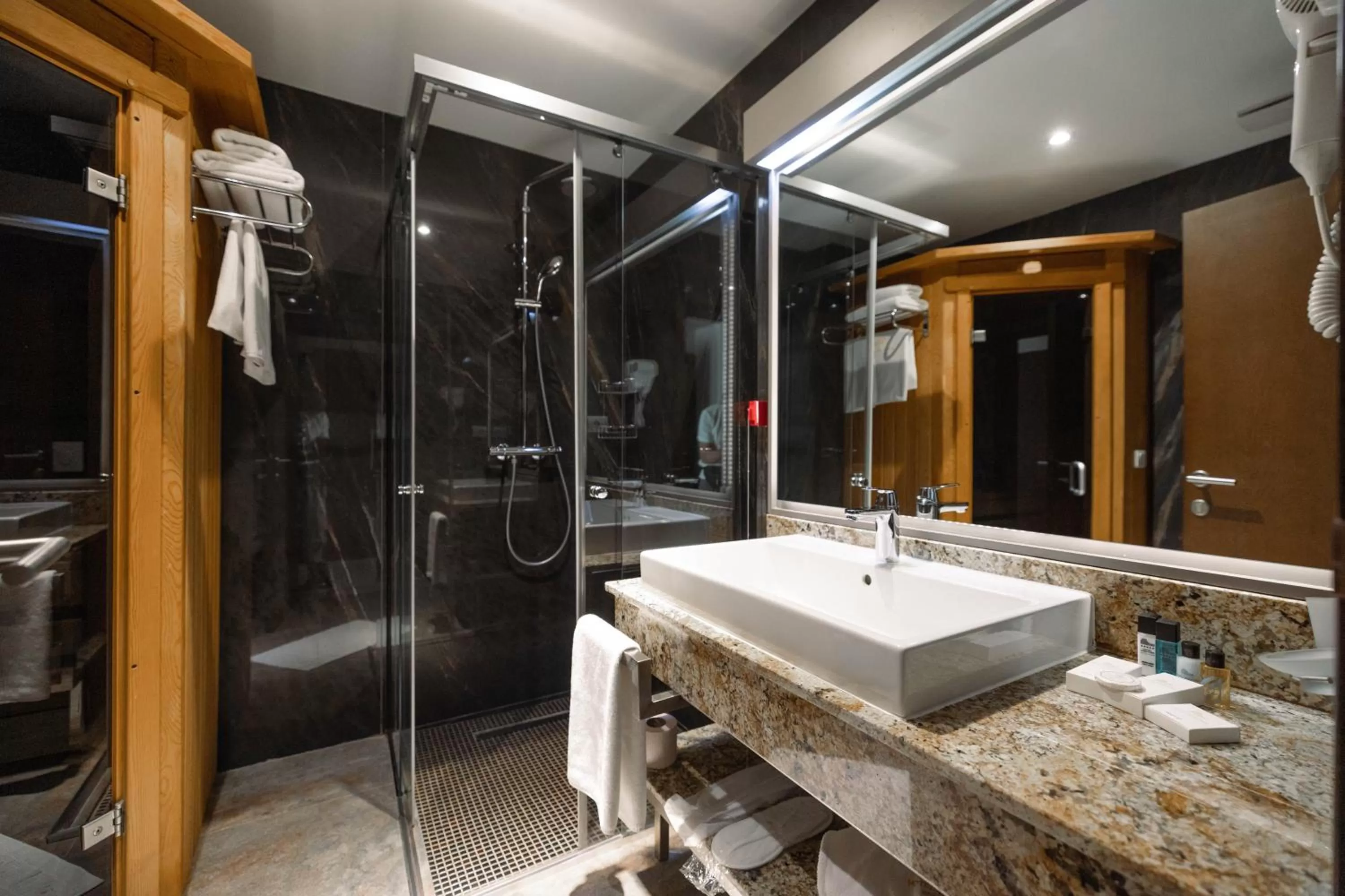 Bathroom in Hotel Prishtina