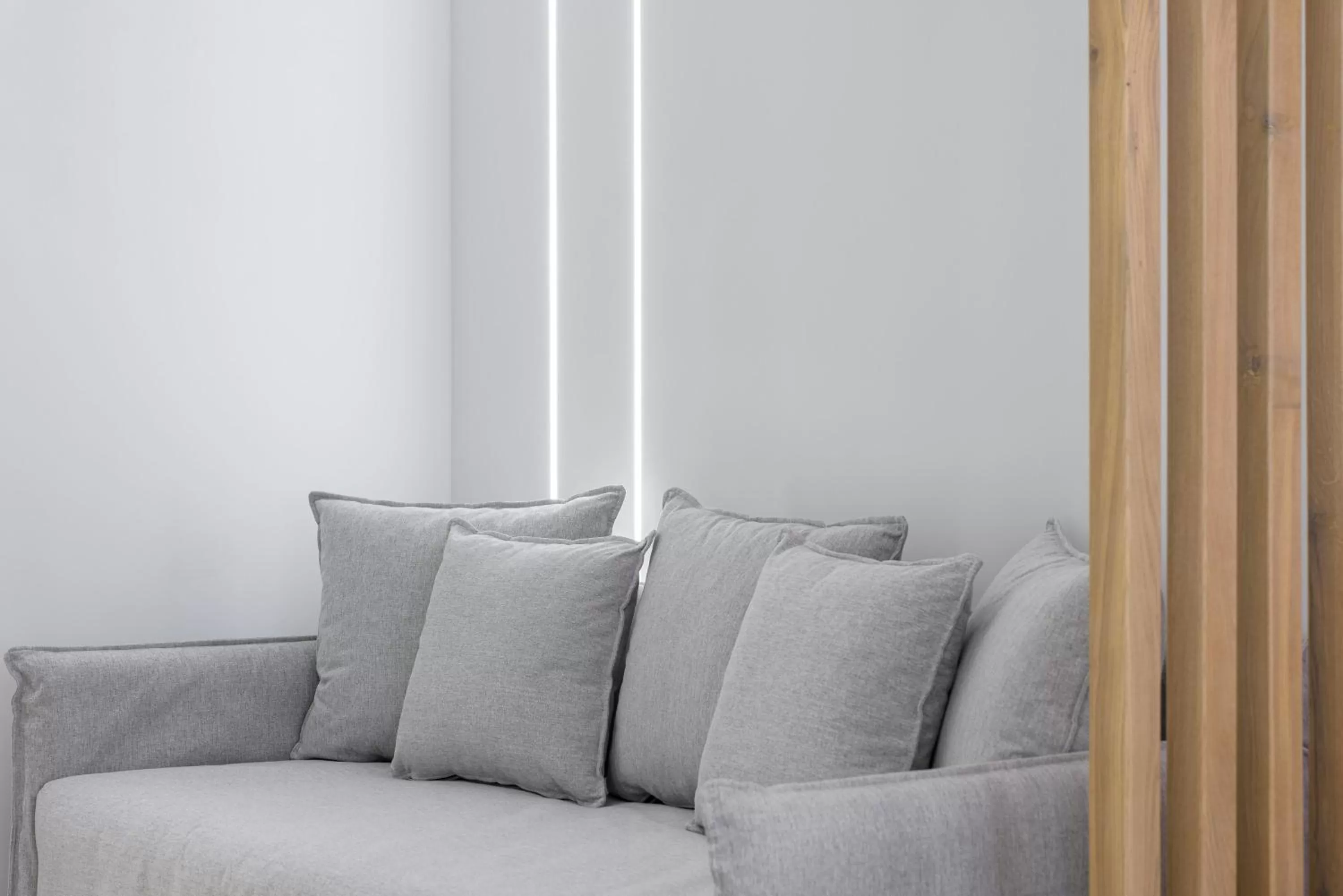 Acropolis Magenta Luxury Suites