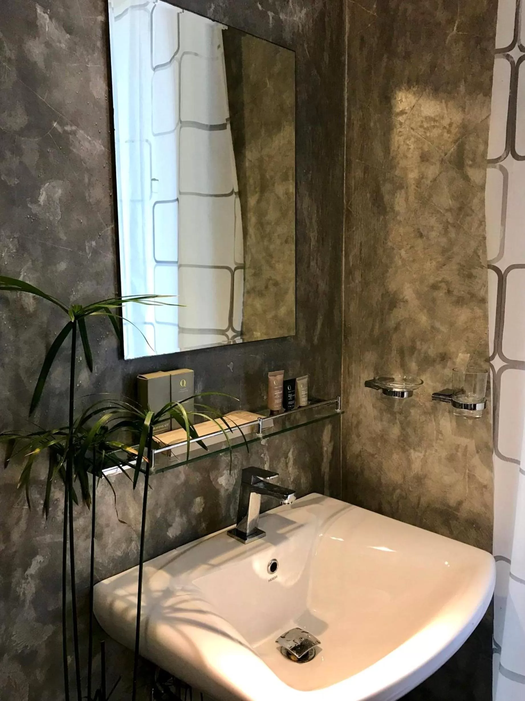 Bathroom in Weligama Bay Watsila Resort