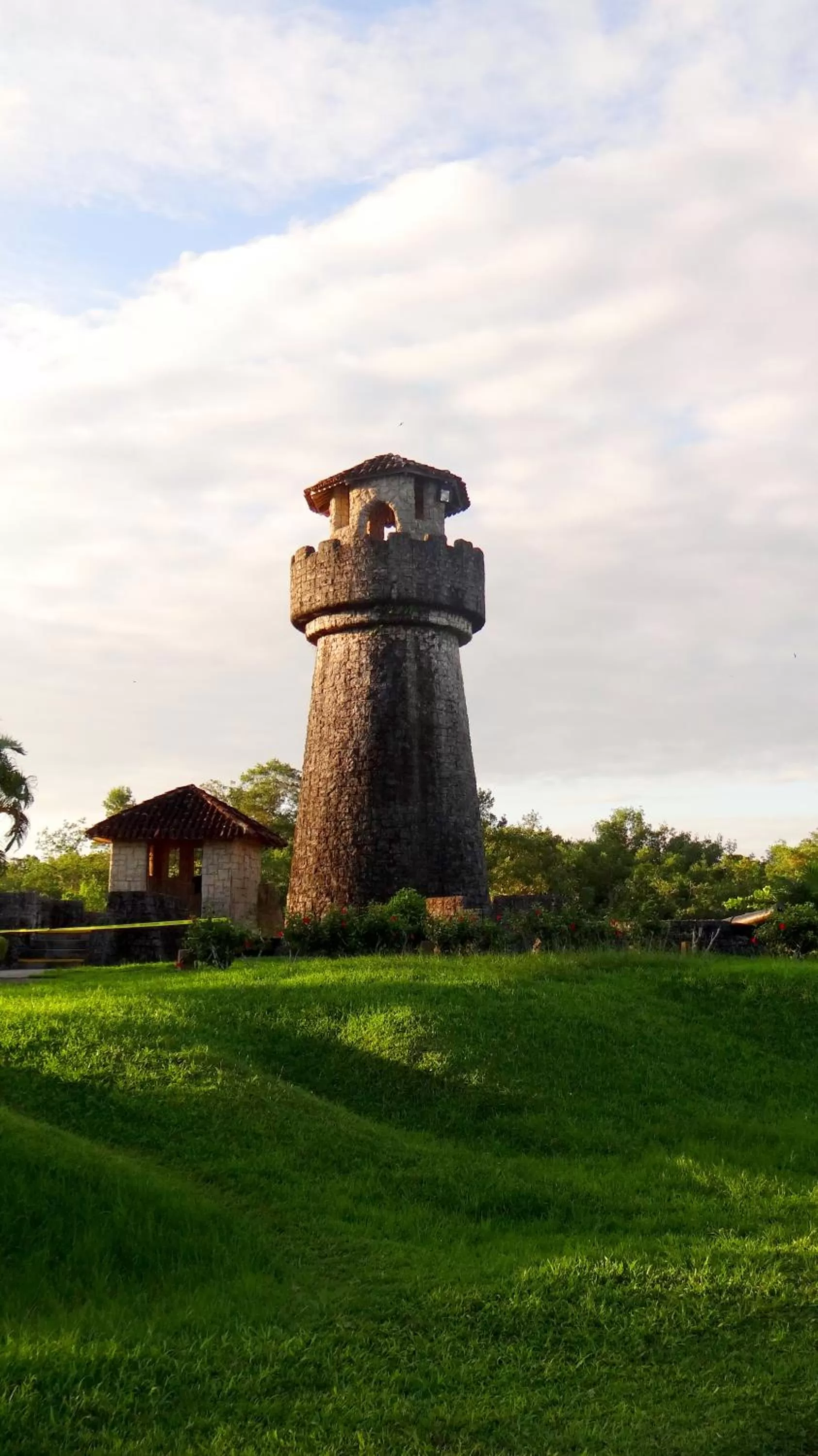 Patio in Amatique Bay Hotel