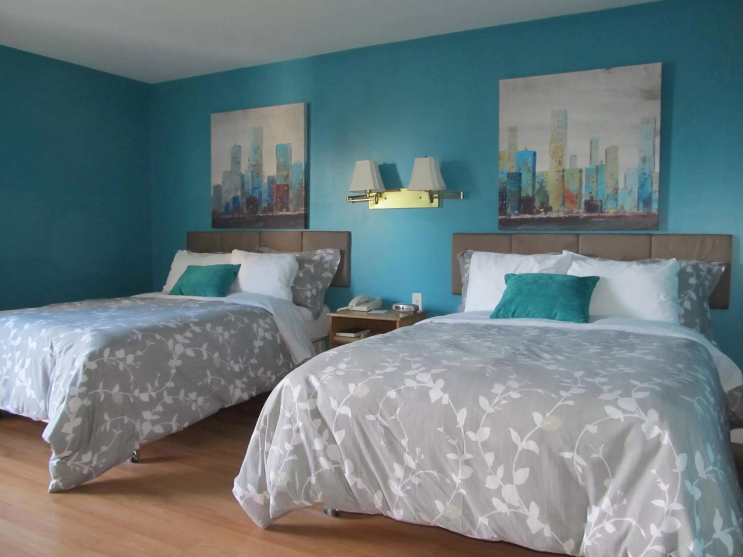 Bed in Restland Motel