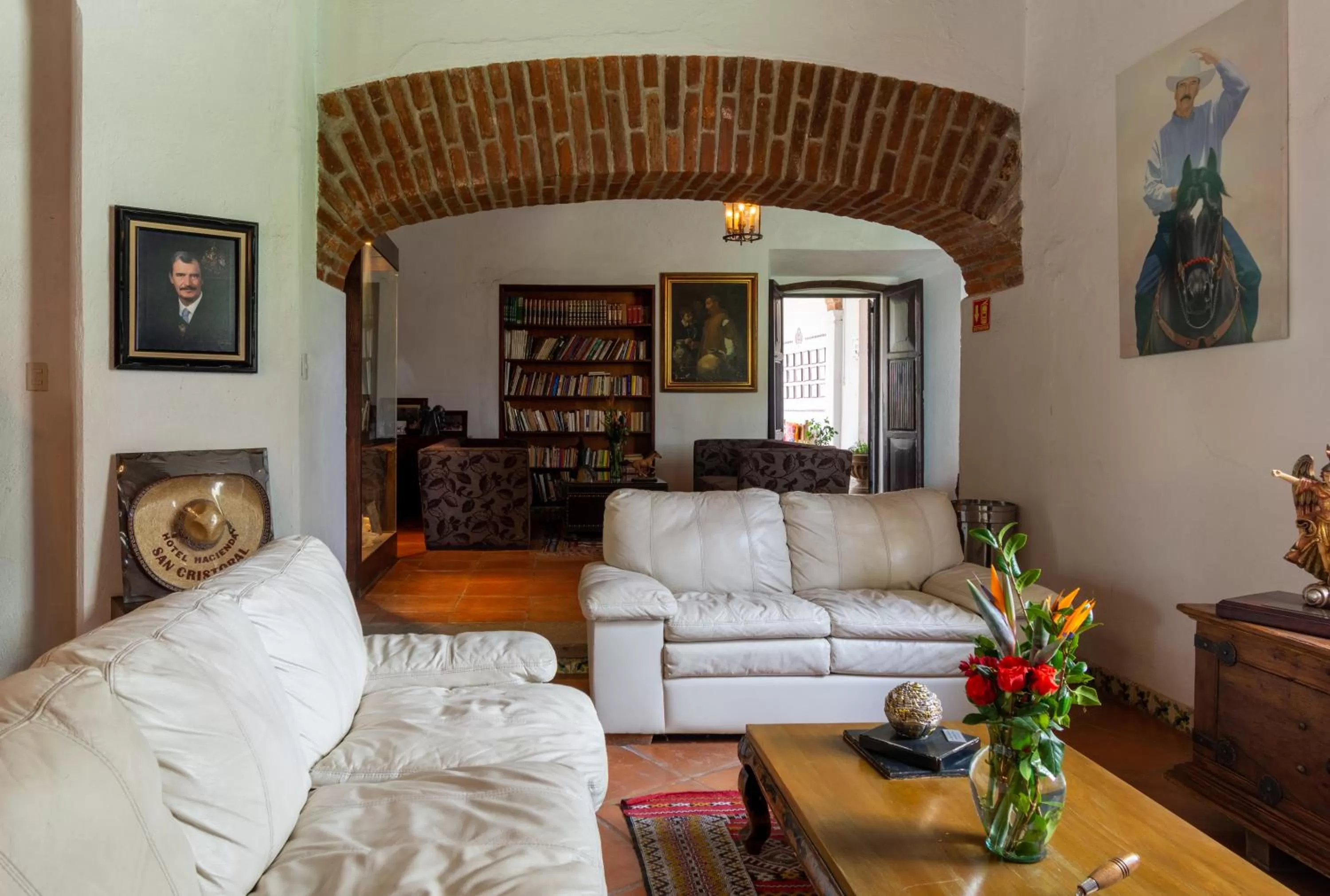 Library in Hotel Hacienda San Cristóbal