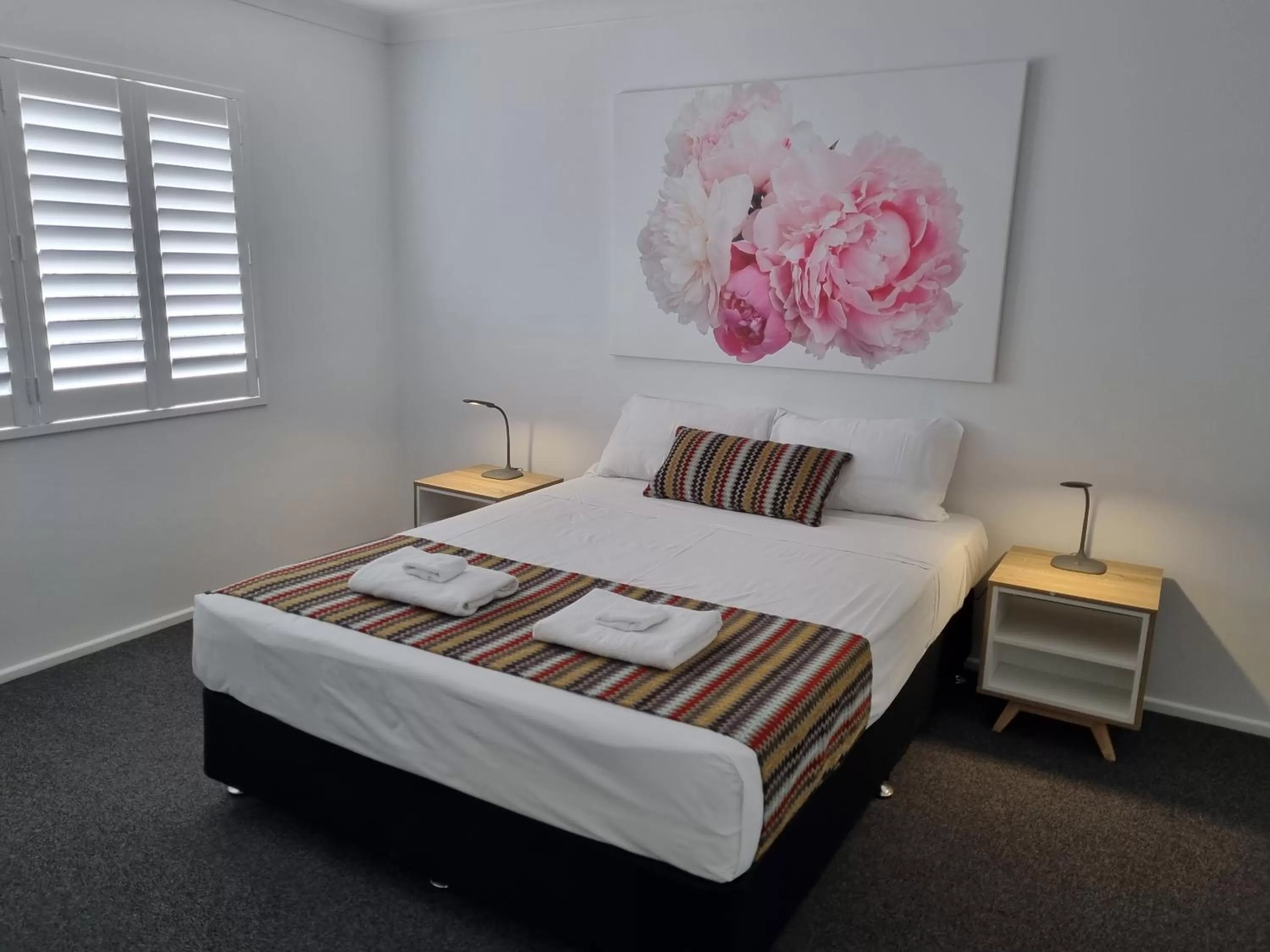 Bedroom, Bed in Rockhampton Serviced Apartments