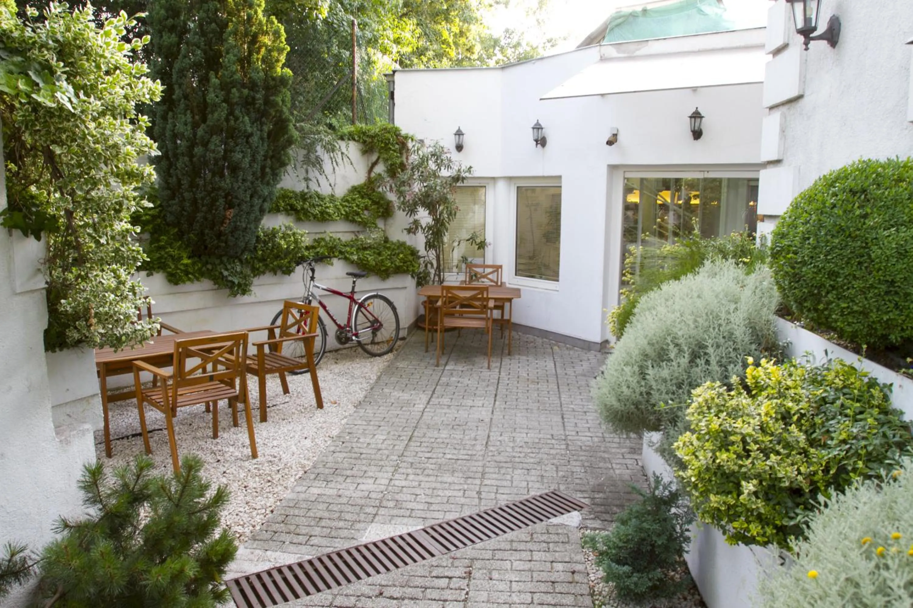 Facade/entrance in Classic Hotel
