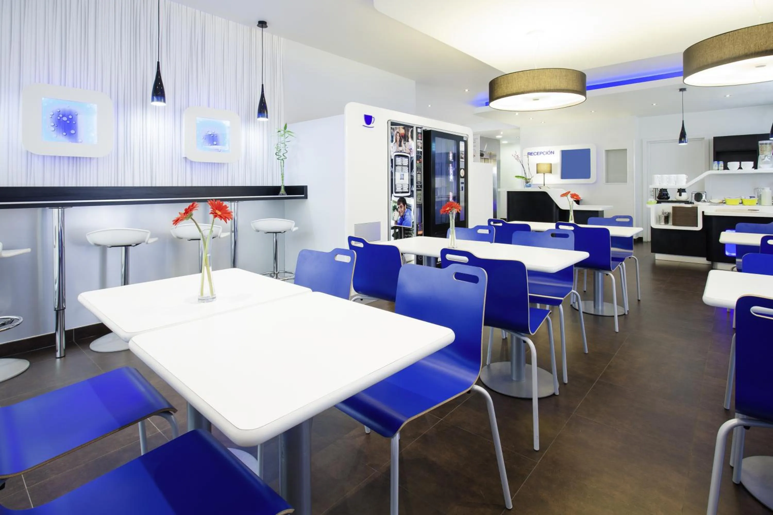 Lounge or bar in Ibis Budget Madrid Centro Las Ventas